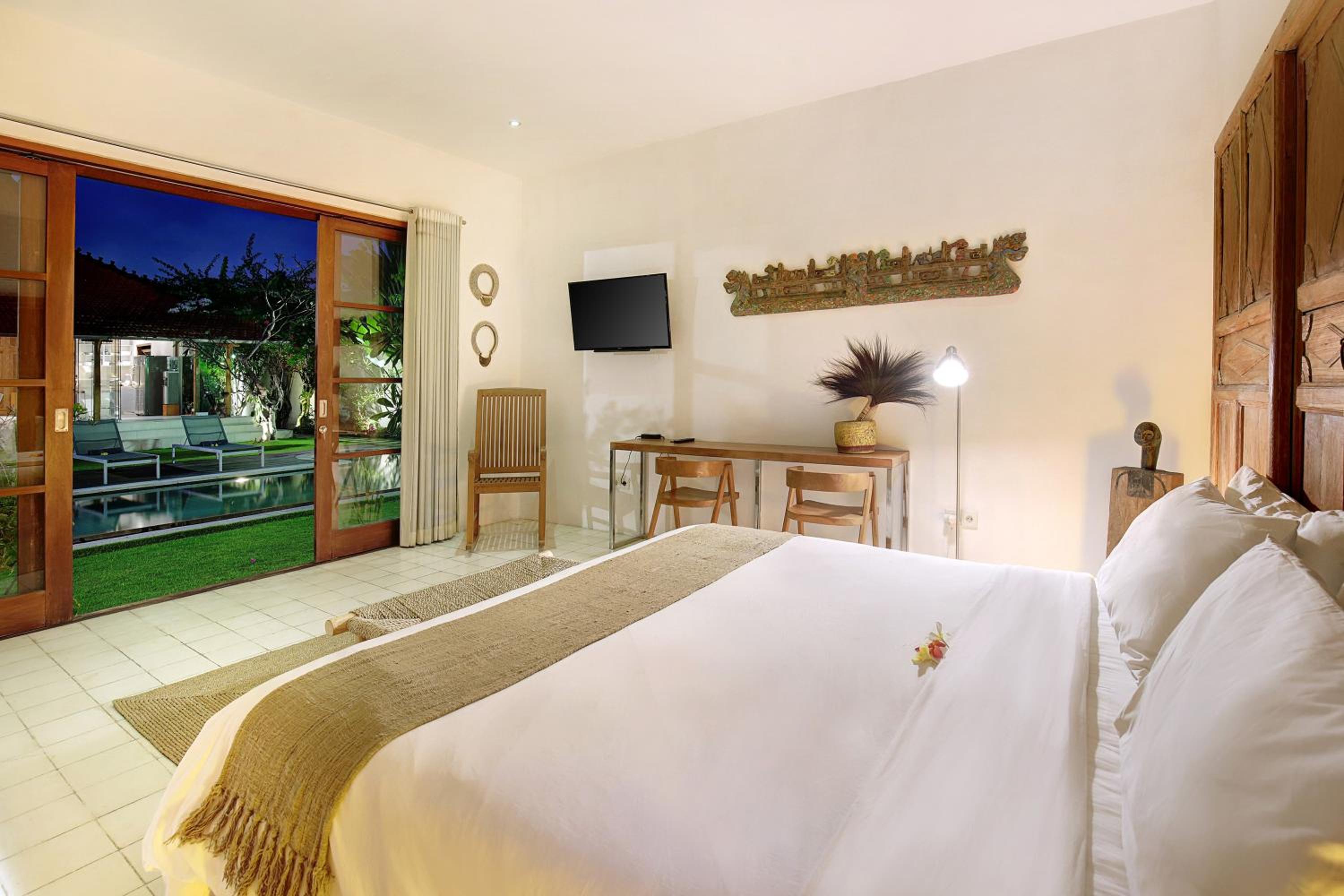 3 Bdr- Villa Joglo in Umalas, big open space and pool