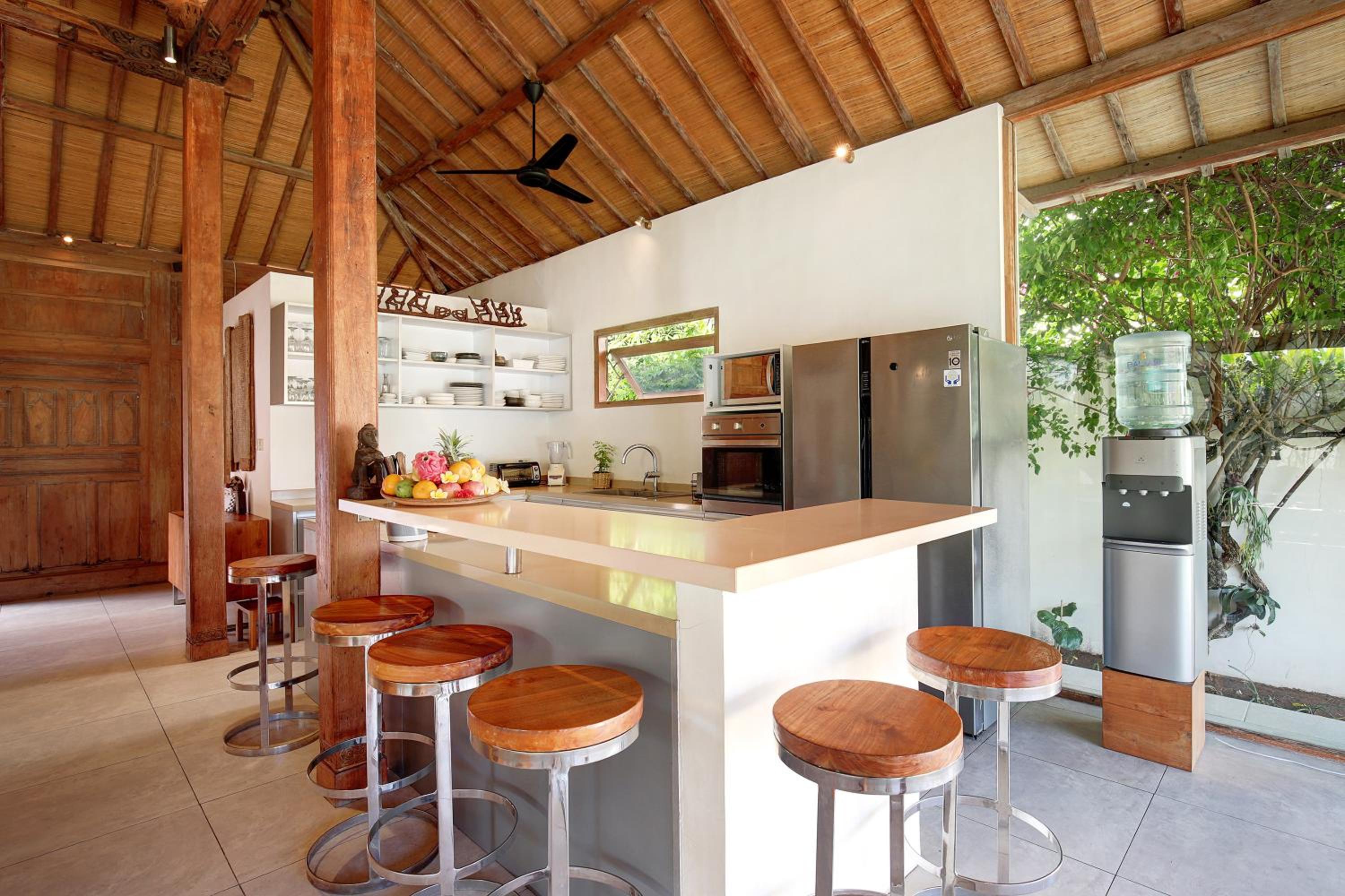 3 Bdr- Villa Joglo in Umalas, big open space and pool