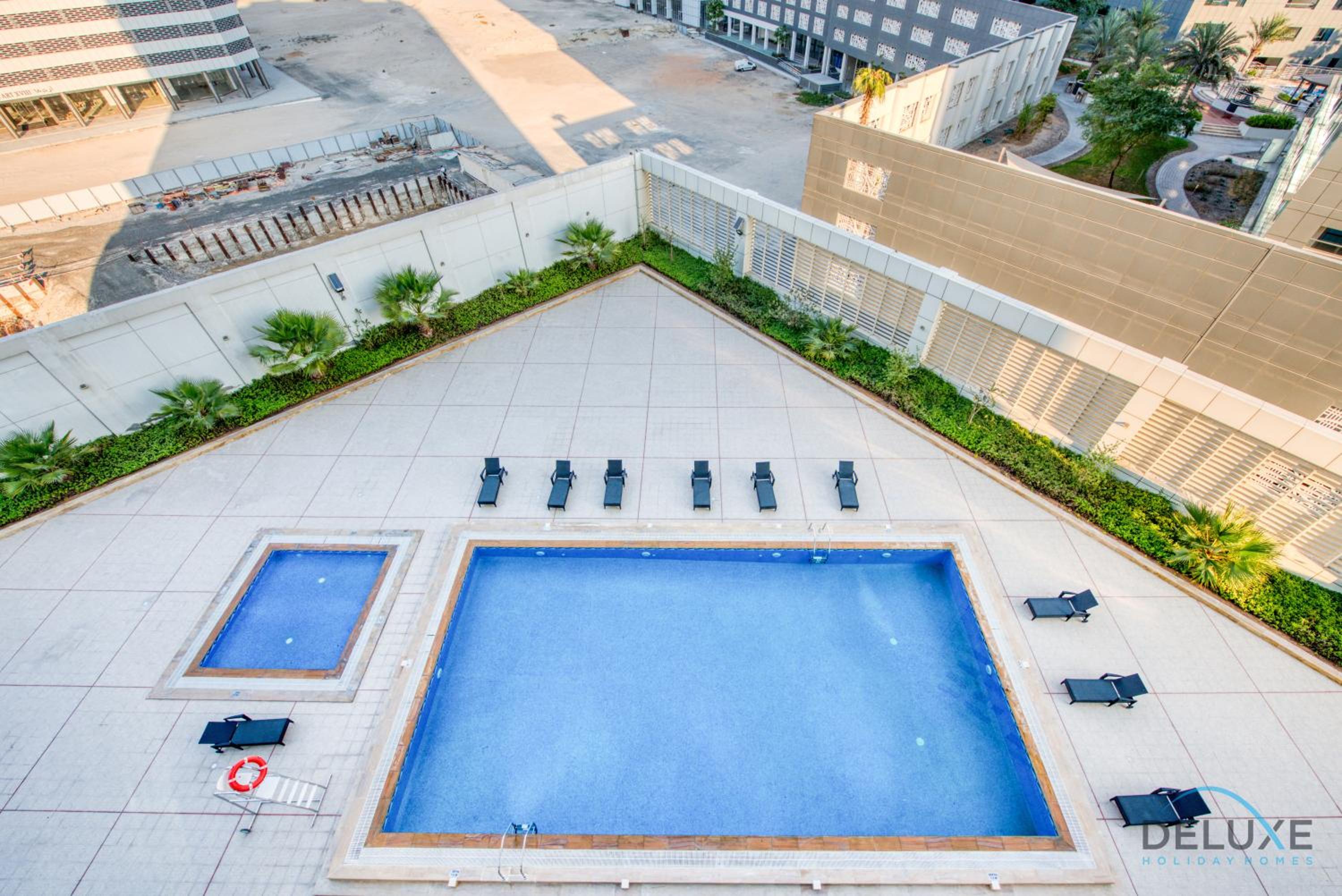 Pleasant Studio at Safir Tower 1 Business Bay by Deluxe Holiday Homes