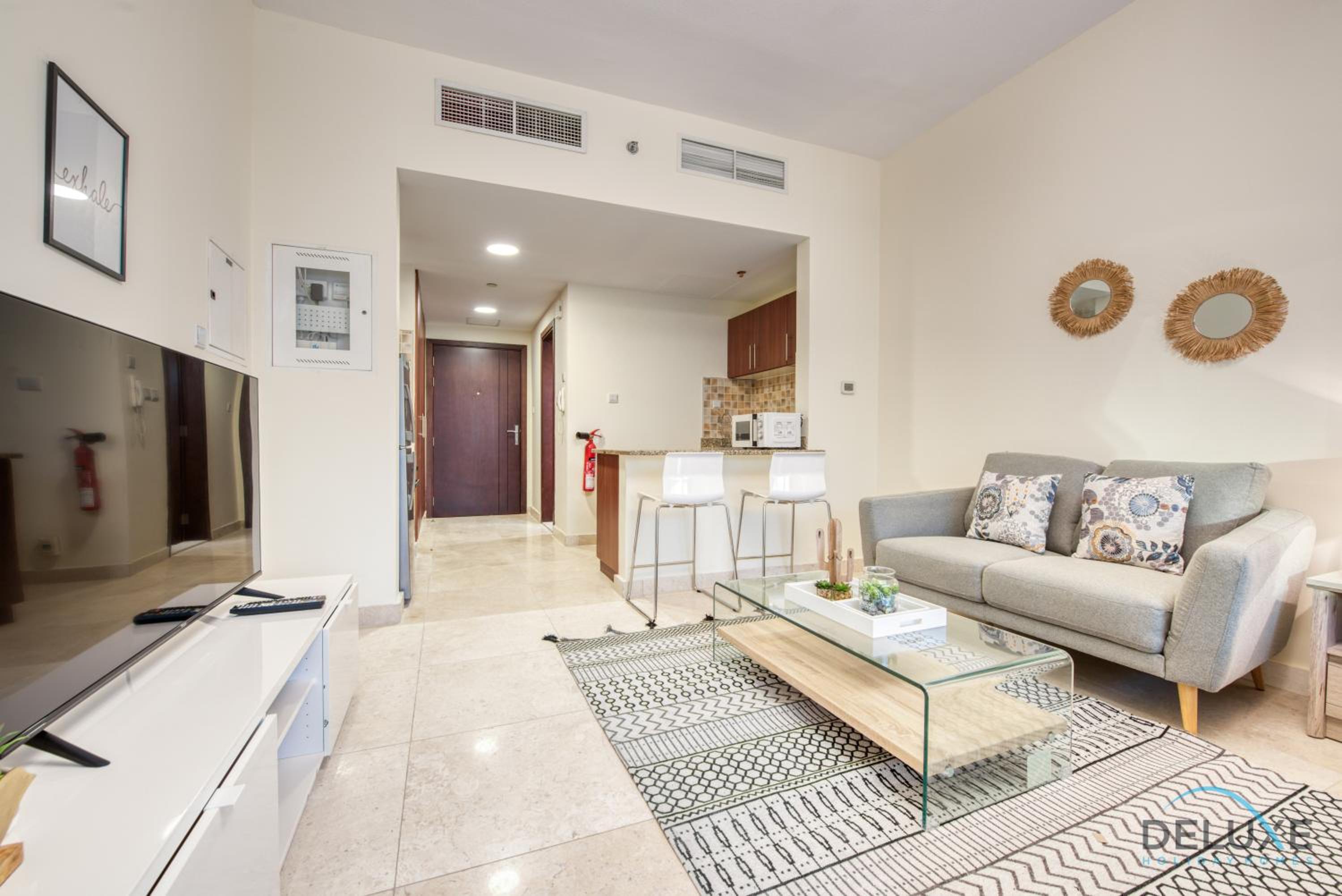 Pleasant Studio at Safir Tower 1 Business Bay by Deluxe Holiday Homes
