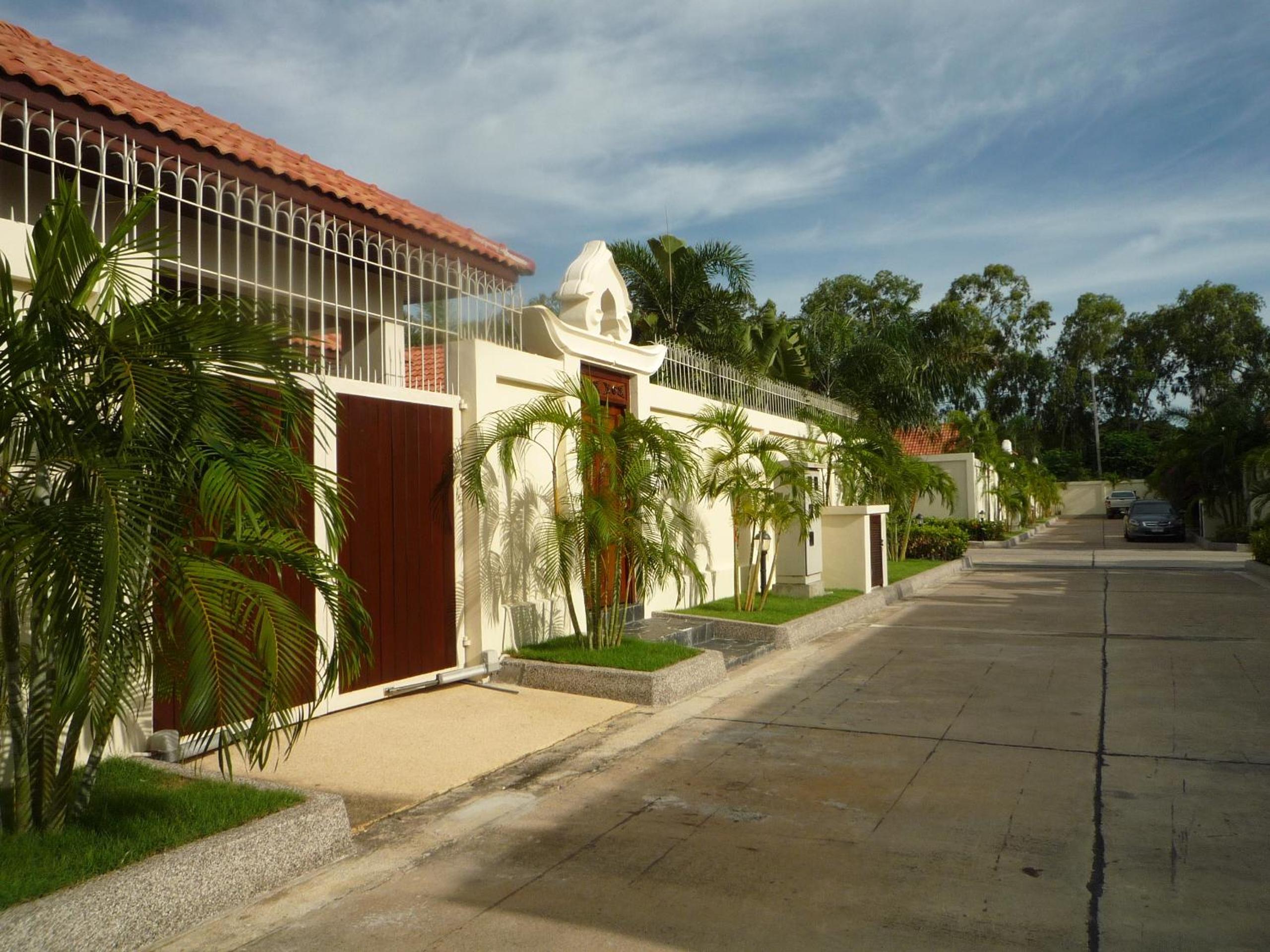 Majestic Residence pool villa Pattaya