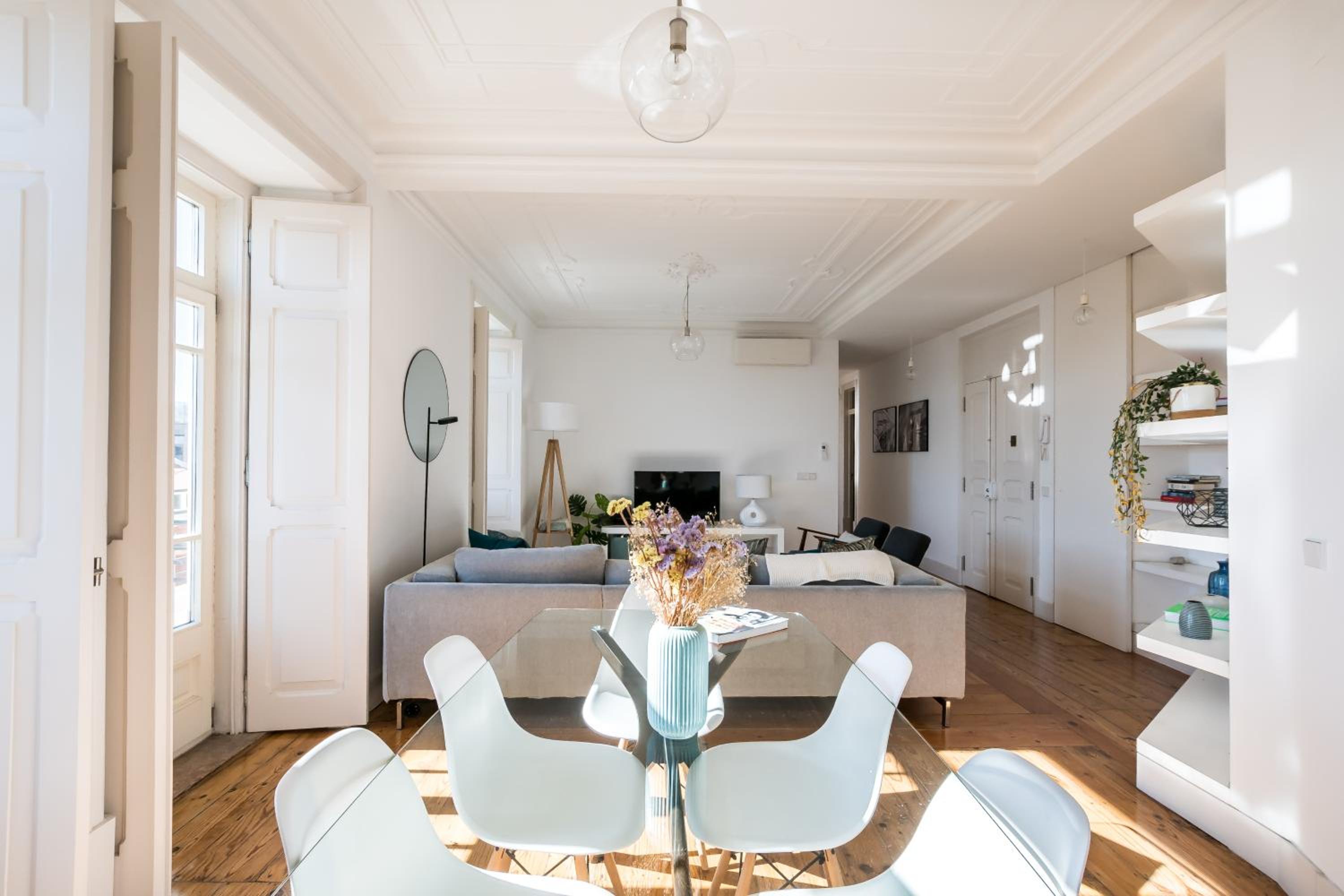 Lisbon Apartment Near Rato Square