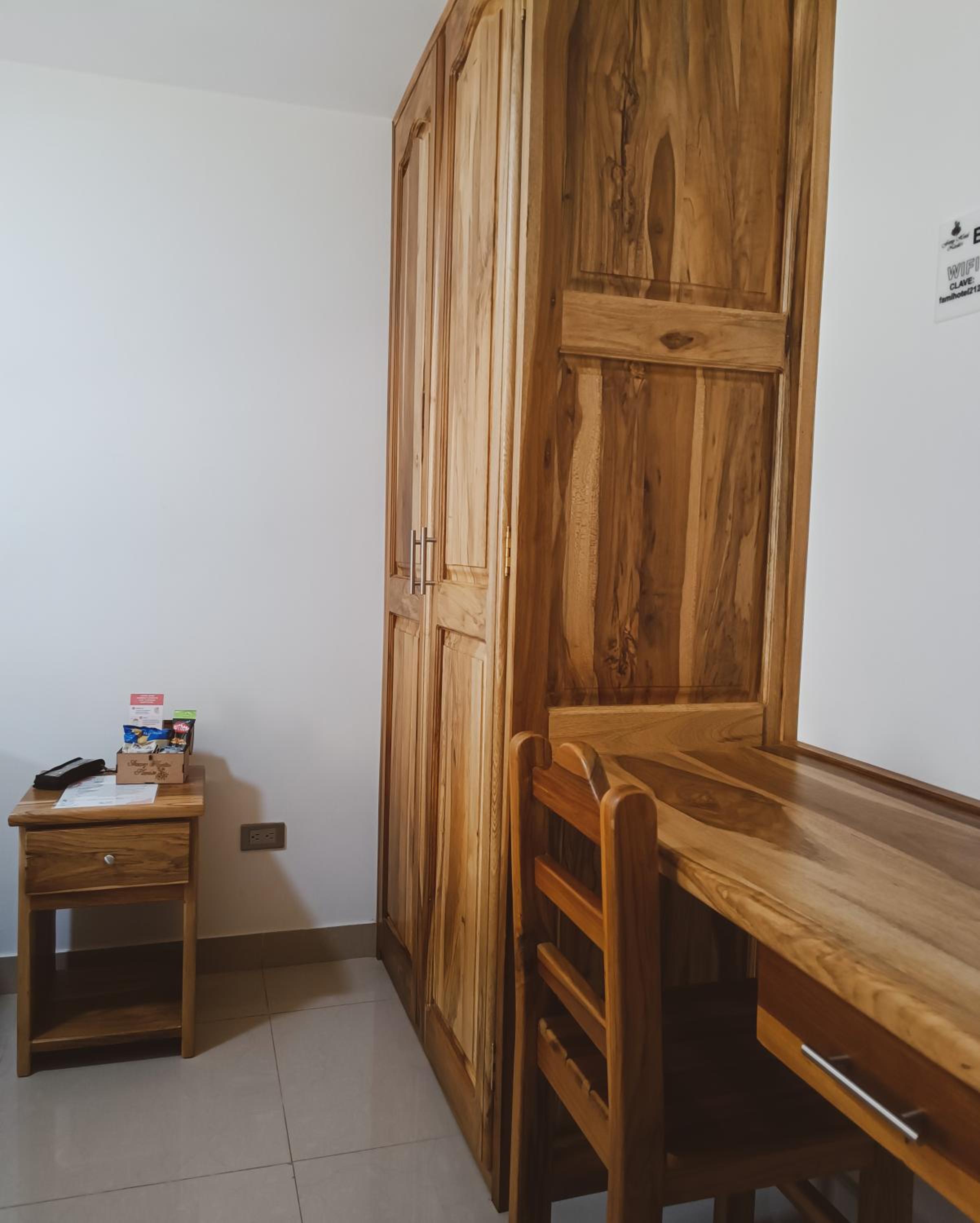 Famy Hostal Nardo's
