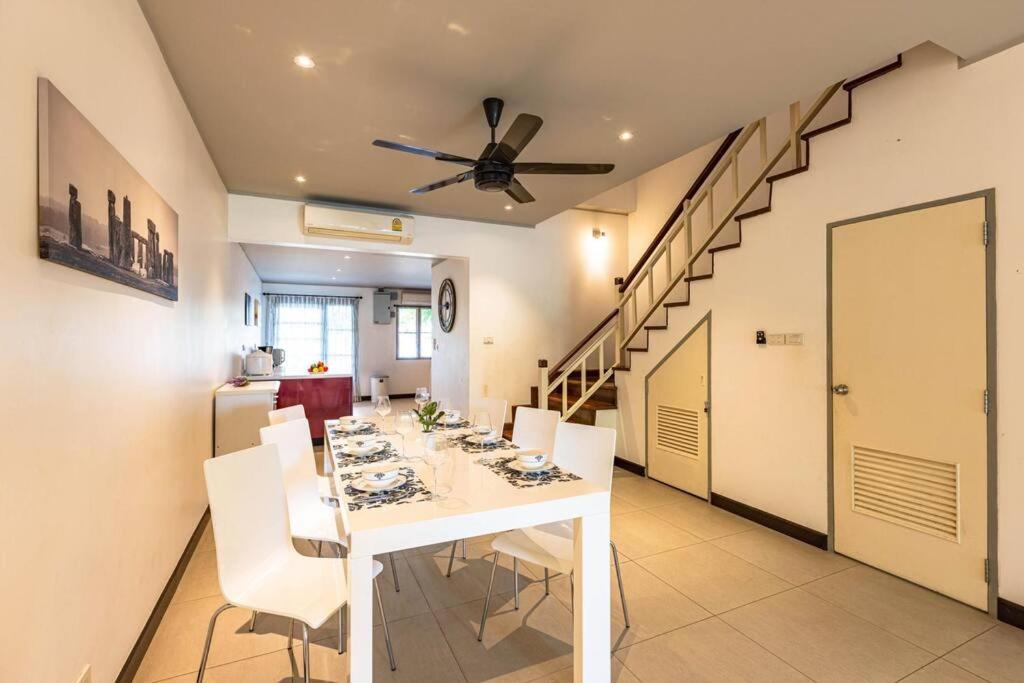 4 Bedroom Townhouse in Great Location! (BSS) view 2