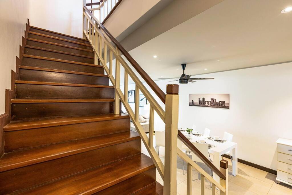 4 Bedroom Townhouse in Great Location! (BSS)