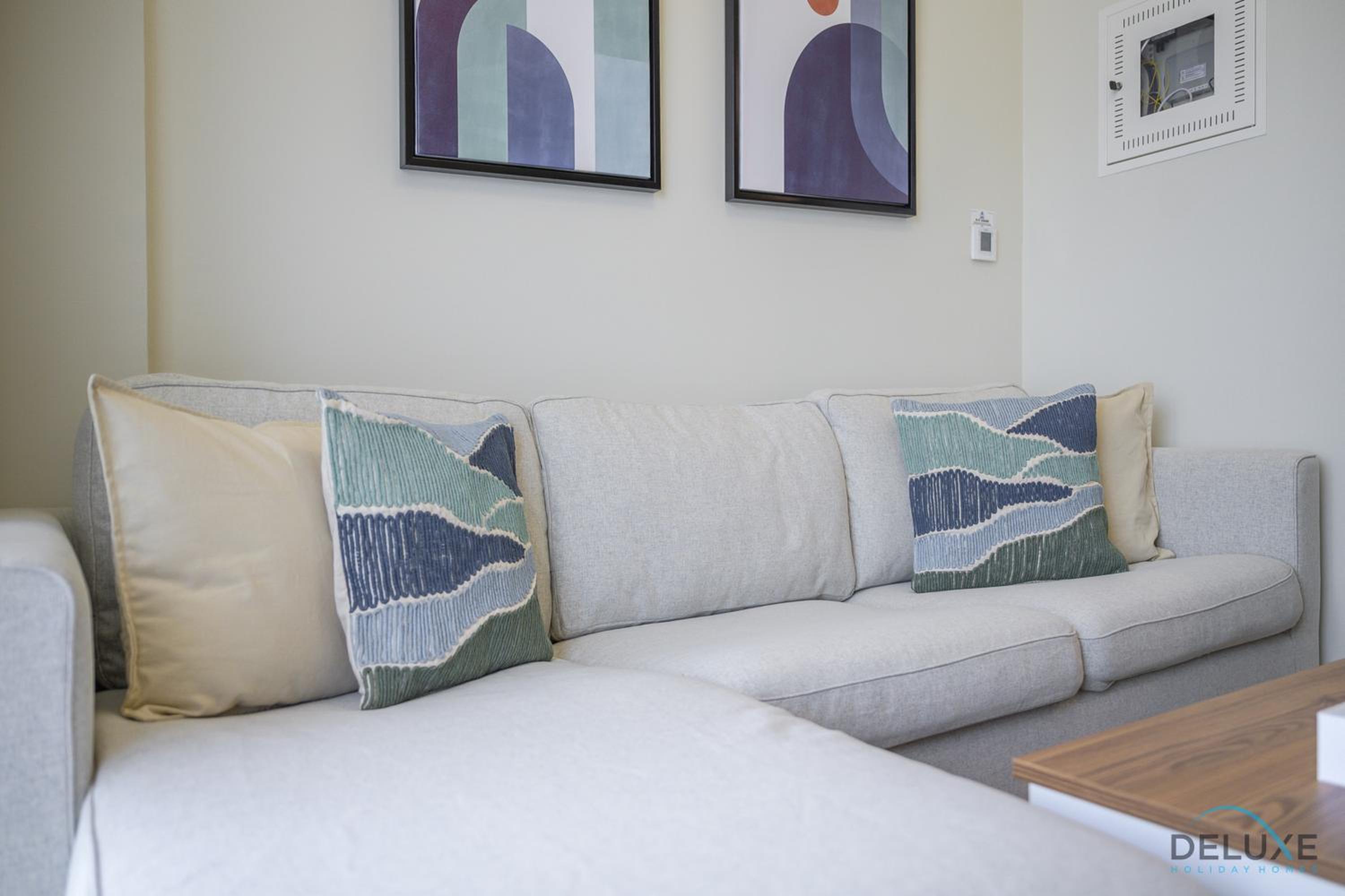 Distinguished 1BR at Vera Tower Business Bay by Deluxe Holiday Homes