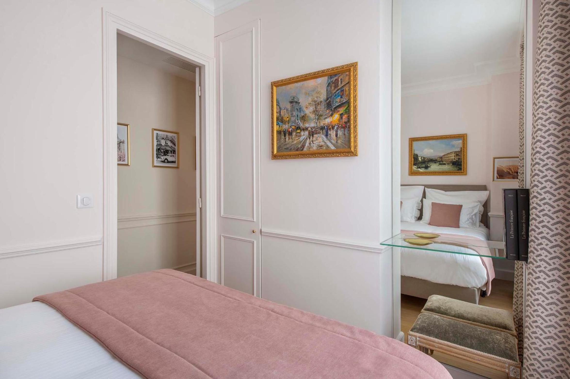 LE BEAU MARAIS - Luxury Apartments, AIR COND, LIFT