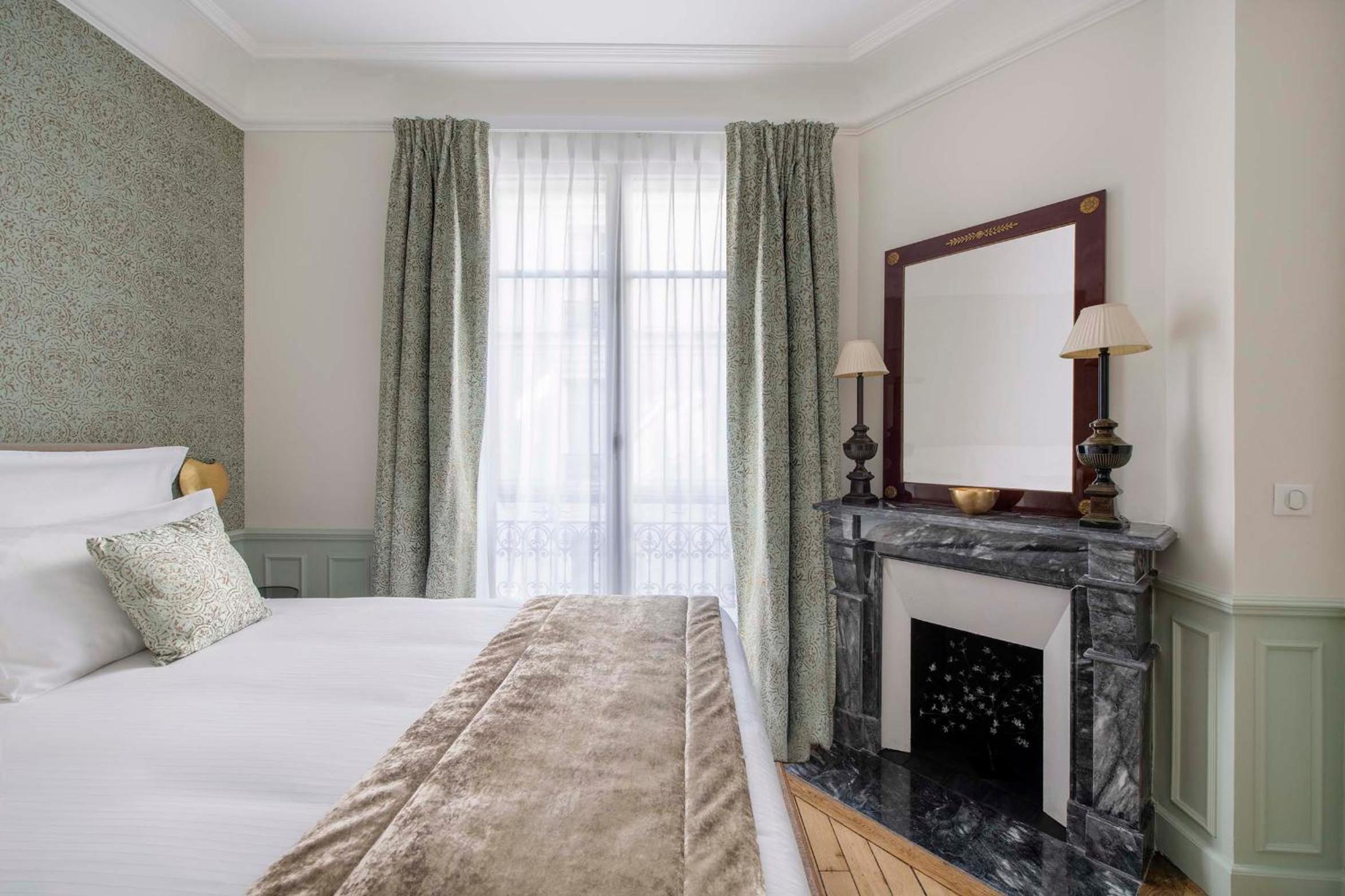 LE BEAU MARAIS - Luxury Apartments, AIR COND, LIFT