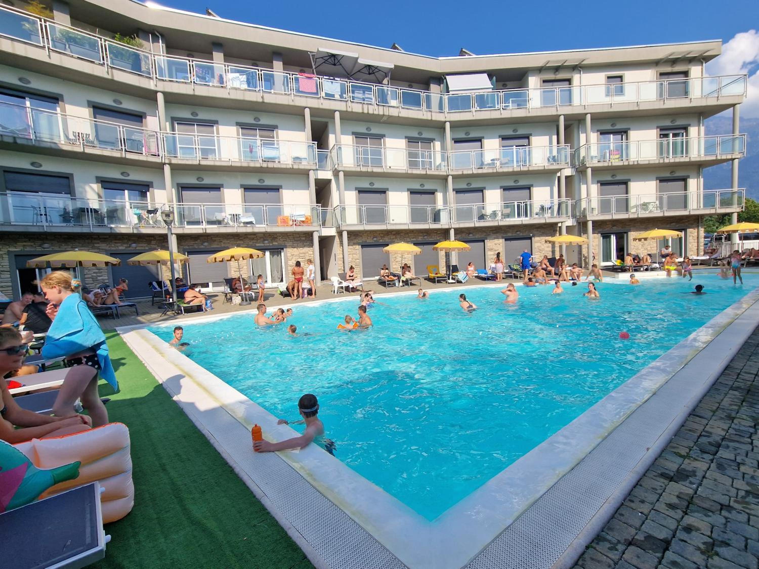 swimming pool
