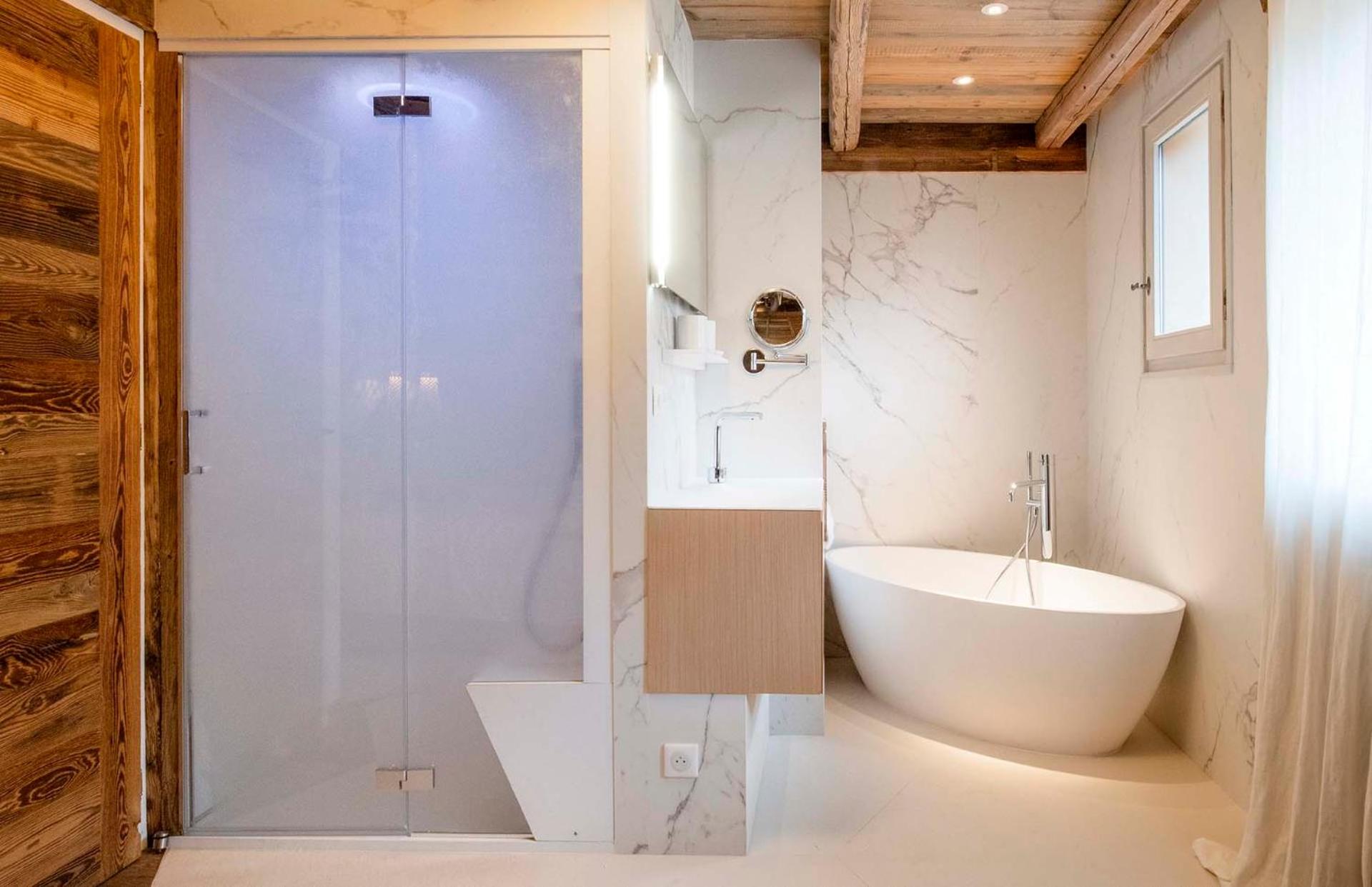 CHALET LES CERISES Jacuzzi, Sauna, Hammam, Cinéma