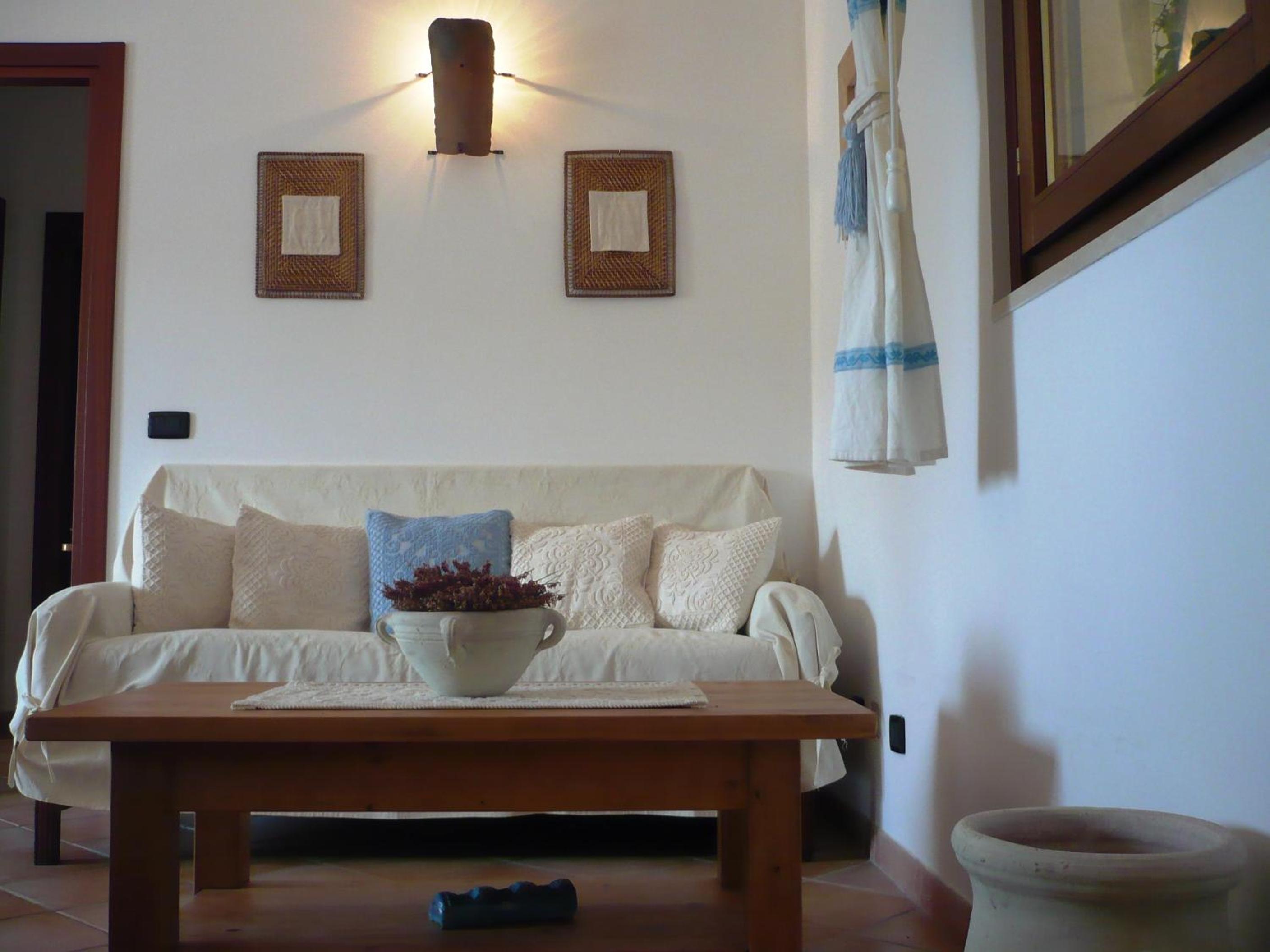 Le Pavoncelle view 2