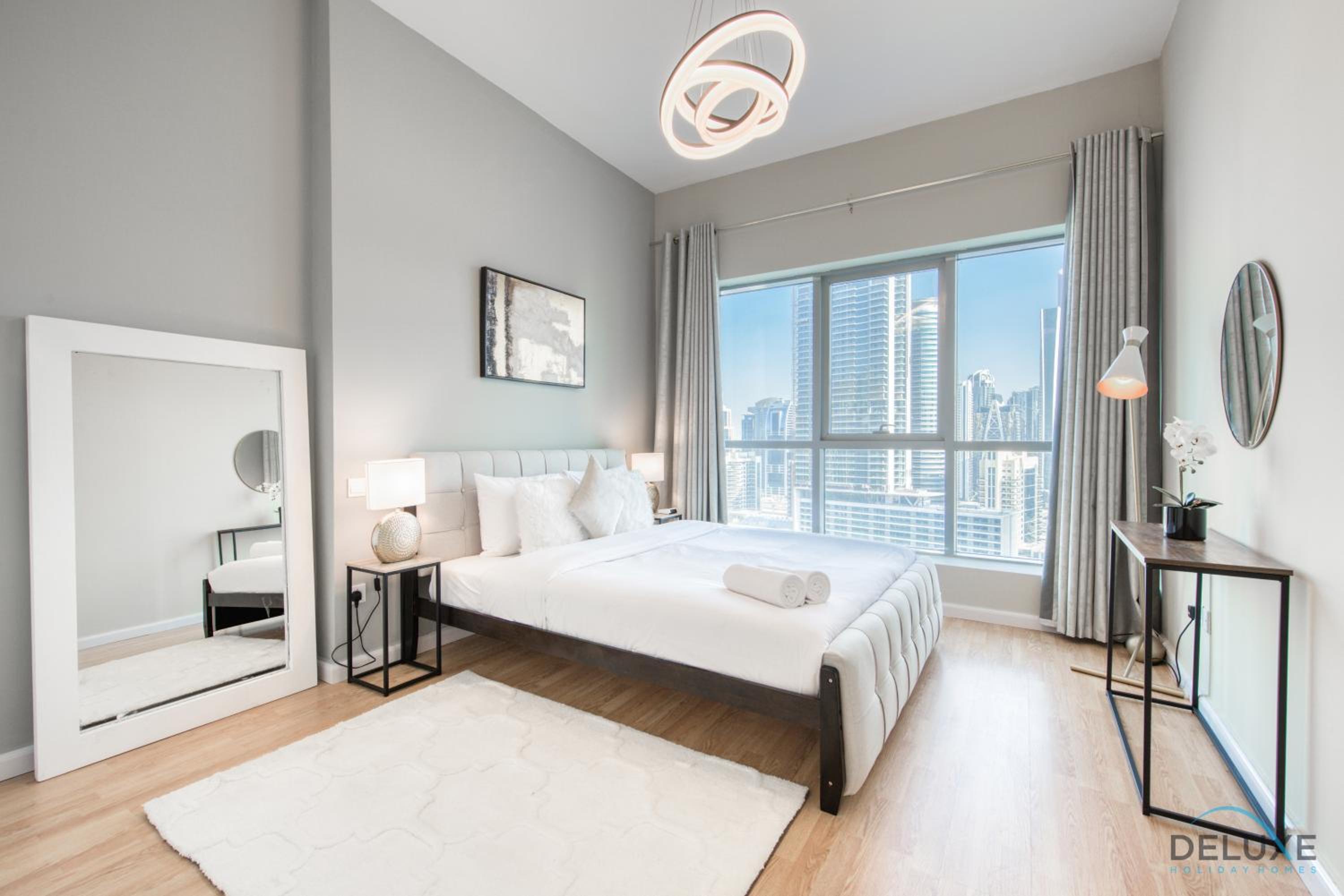 Elegant 2BR at The Point Dubai Marina by Deluxe Holiday Homes