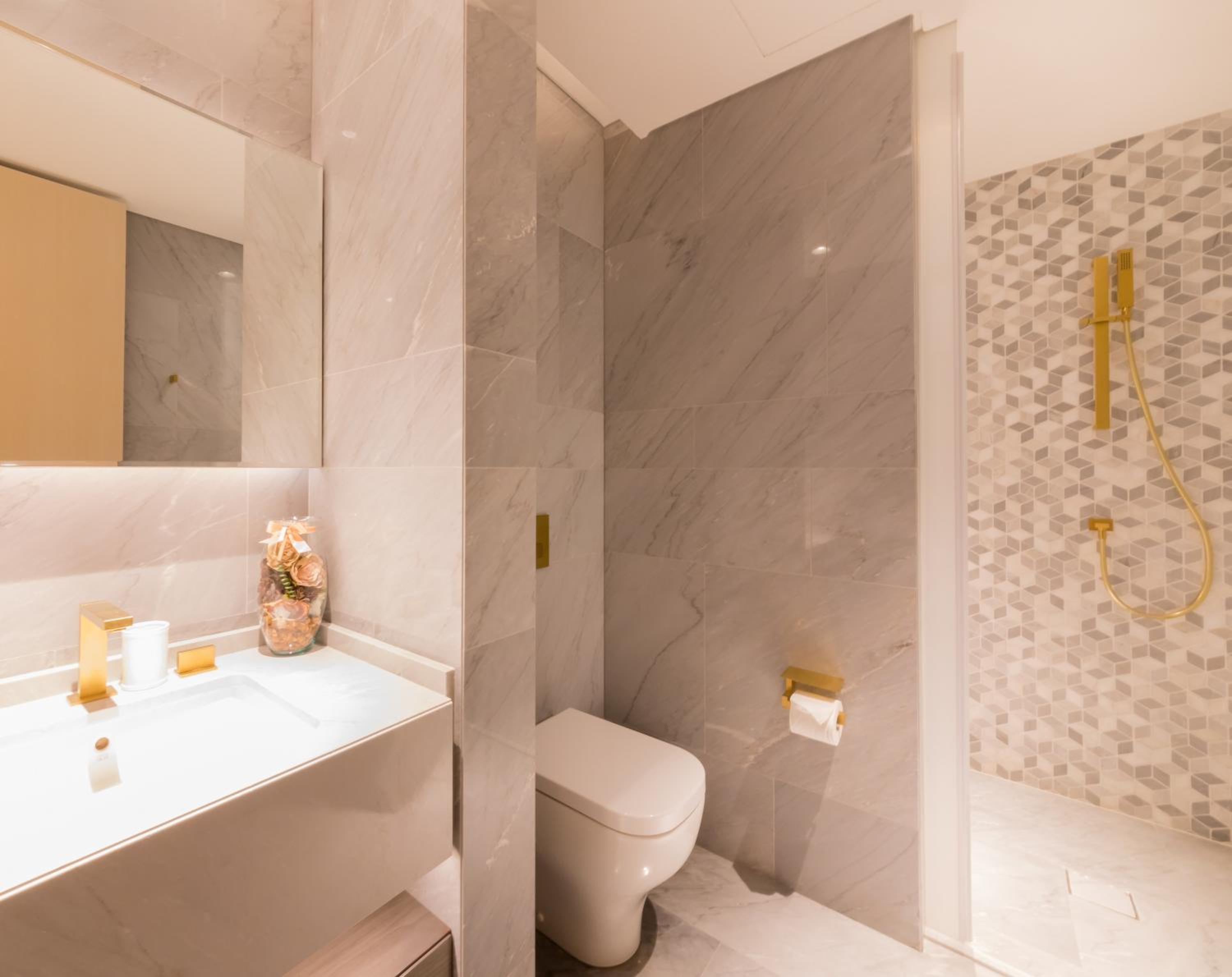 Maison Privee - Luxury Sea View Apt in FIVE Resort on The Palm