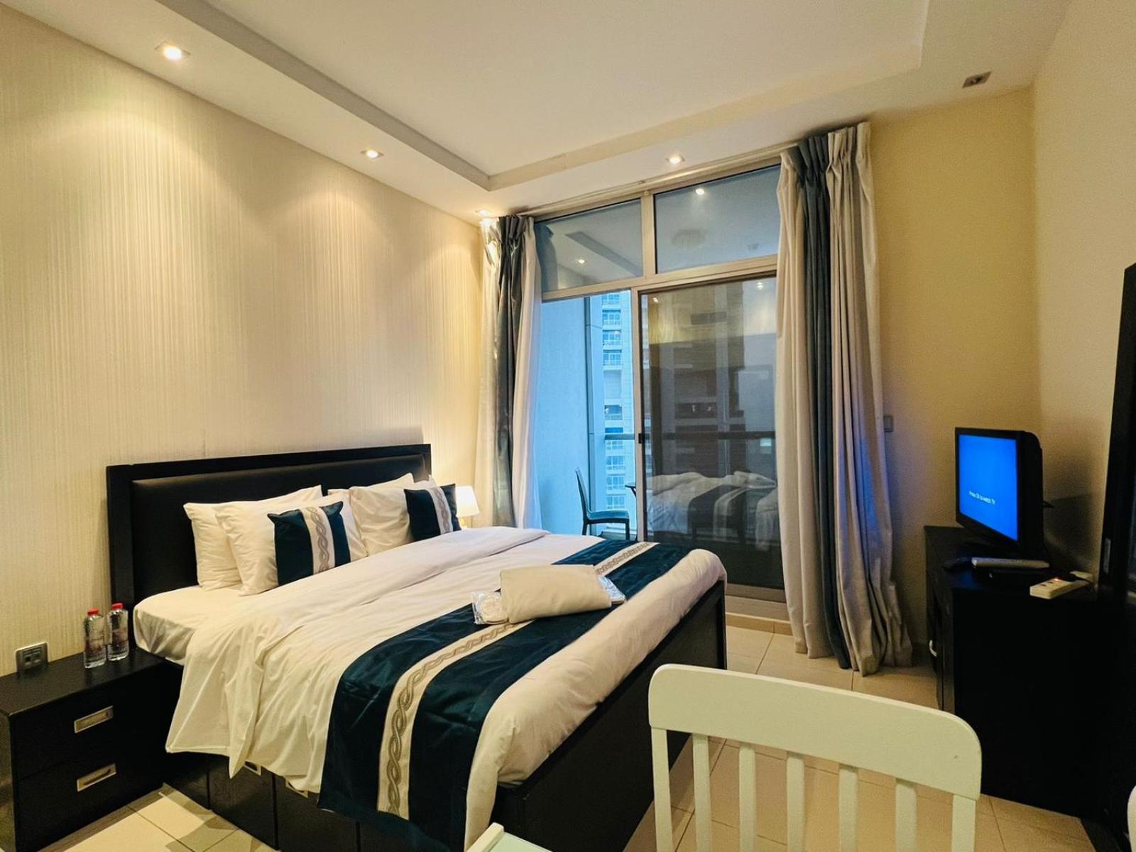 3 bedroom marina beach view apartment skyview tower marina