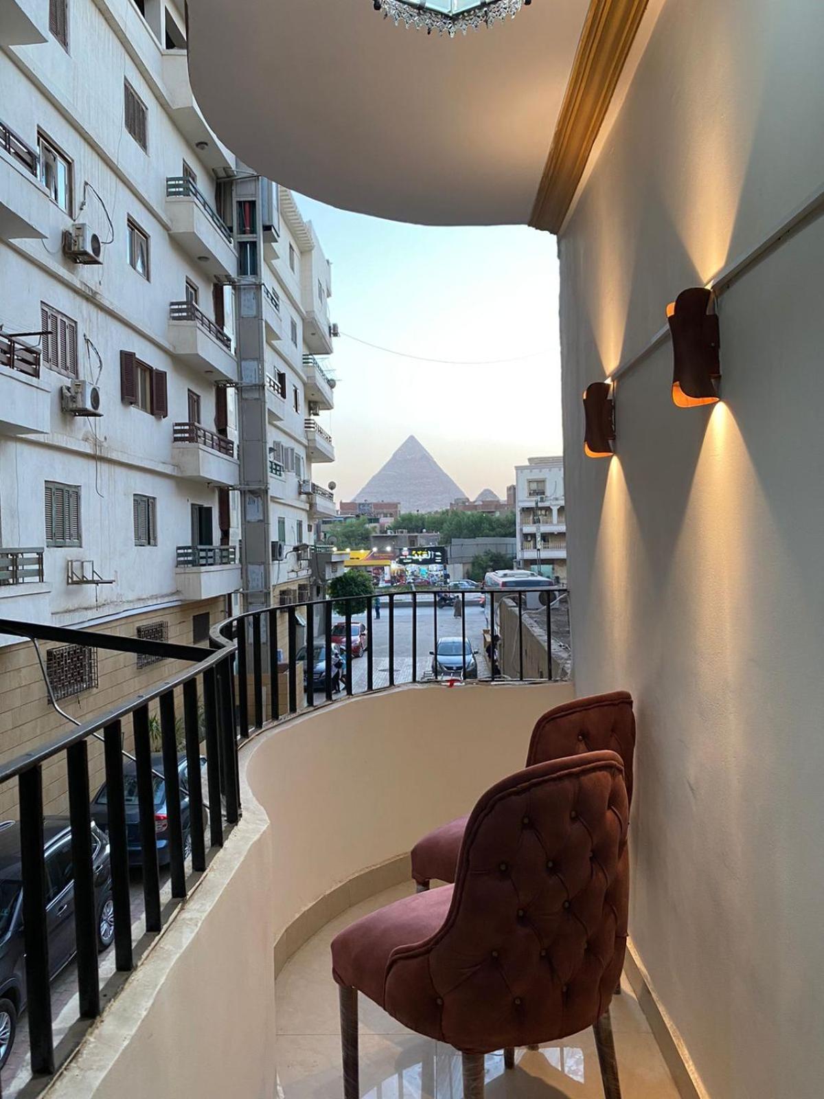 Asma Pyramids View