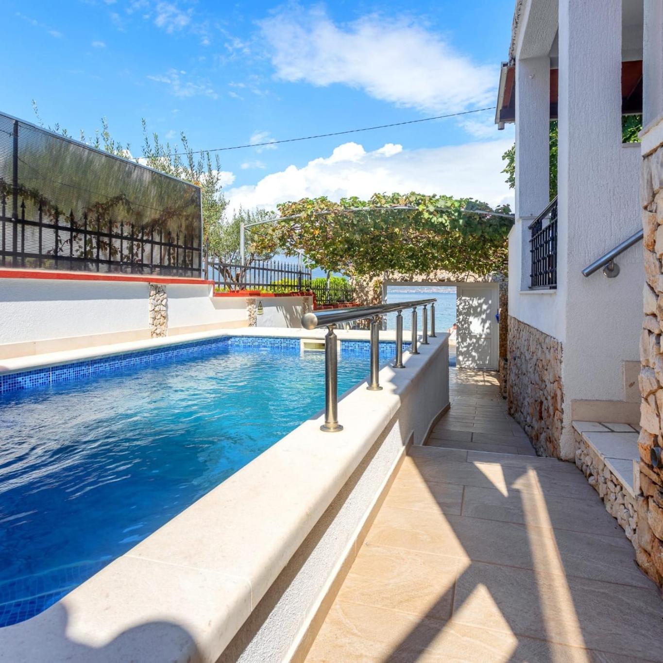 Holiday House IVA view 2