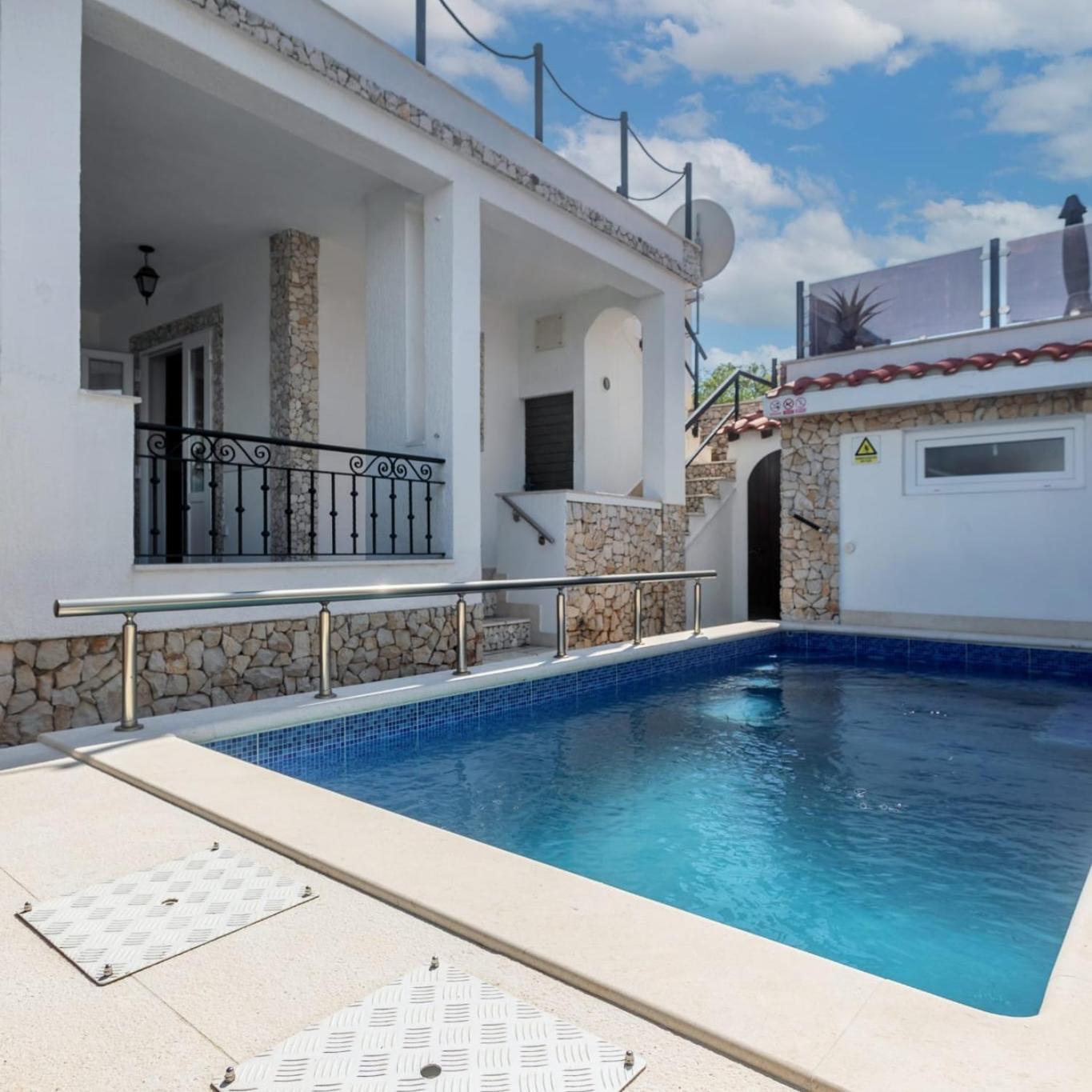 Holiday House IVA view 4