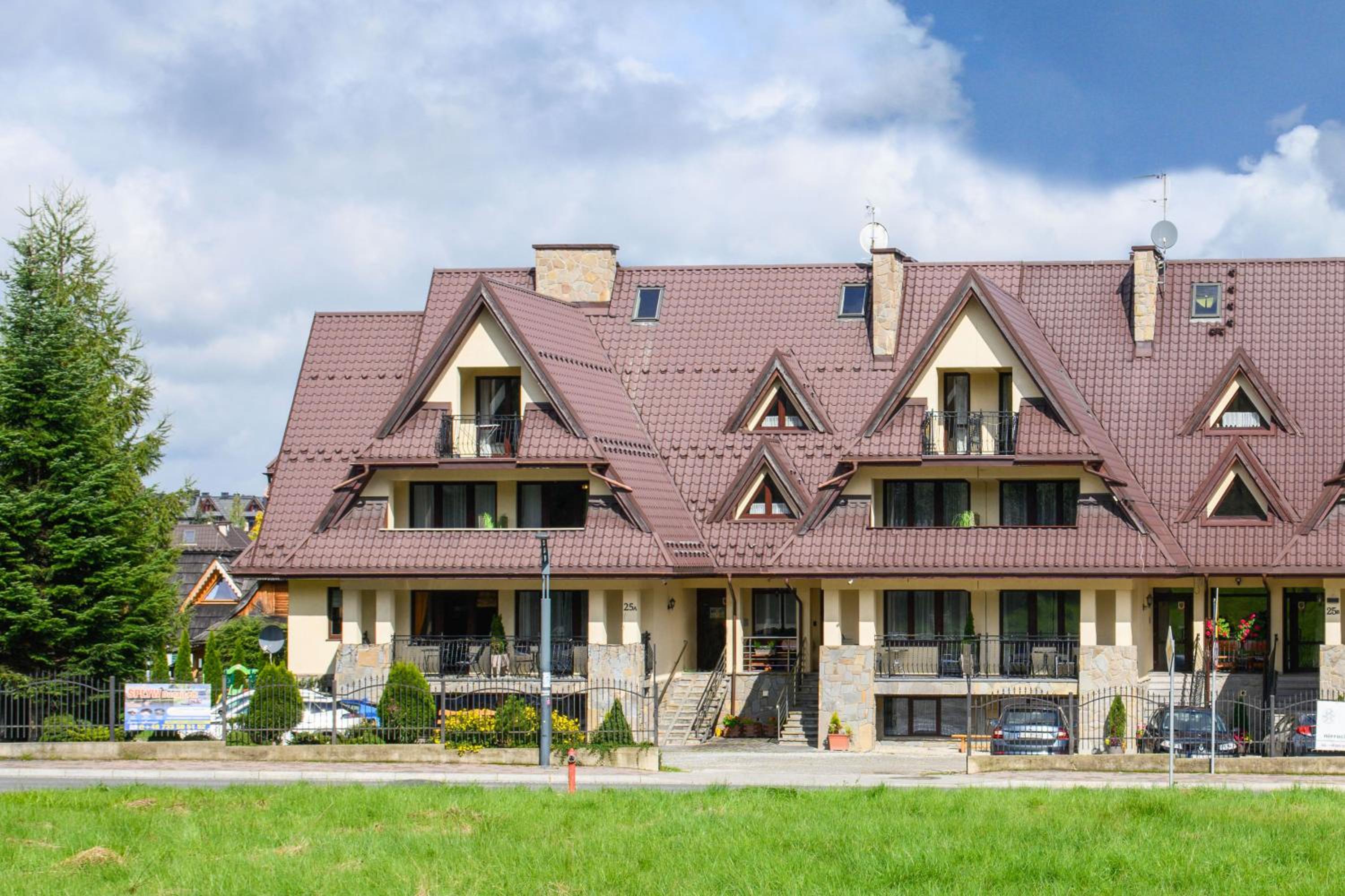 Villa Broniewskiego view 2