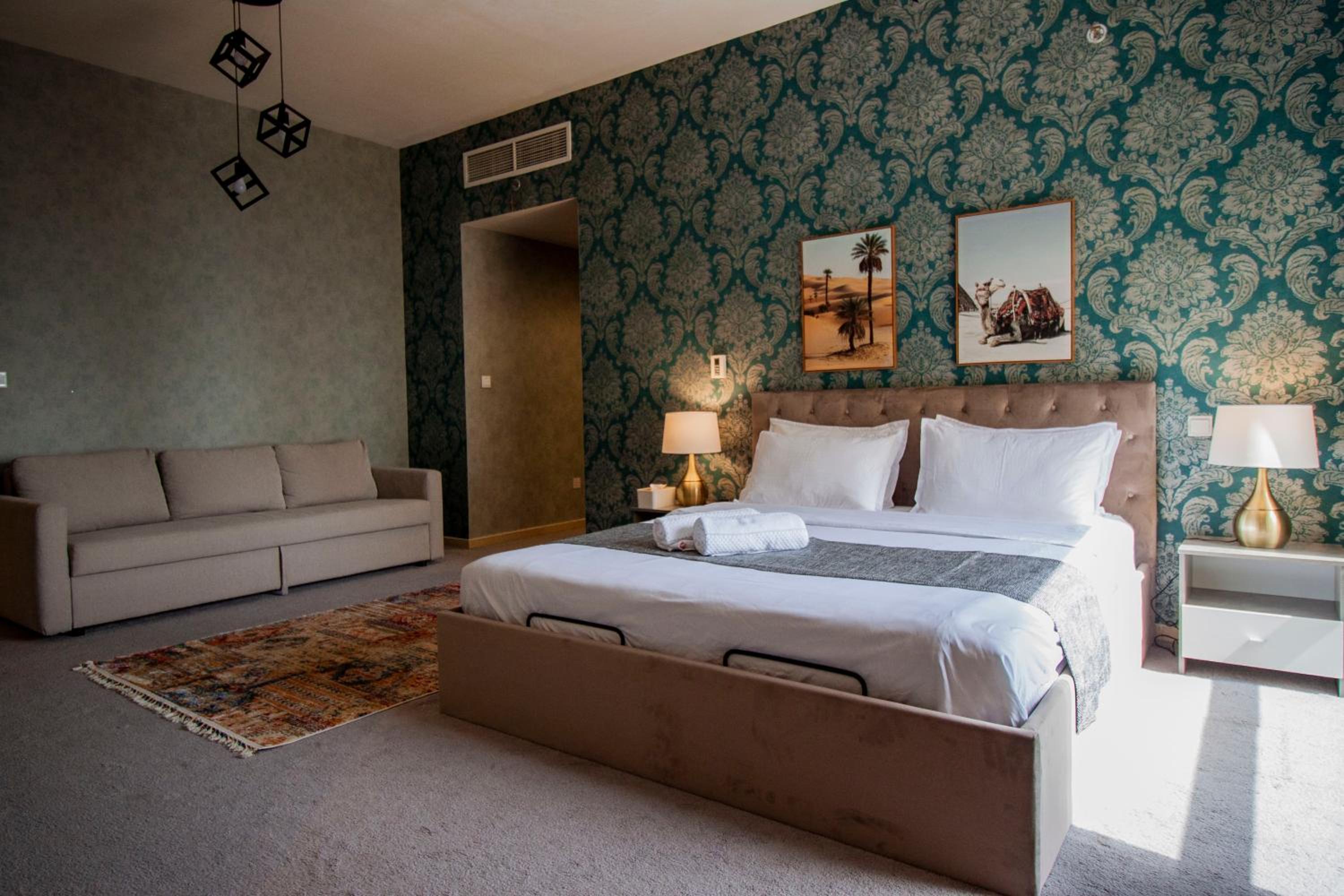 La Buena Vida Holiday Homes - Beach front very spacious, luxe and modern 3 bedroom with full kitchen in JBR , 3 min to the JBR beach Dubai Marina and Tram 