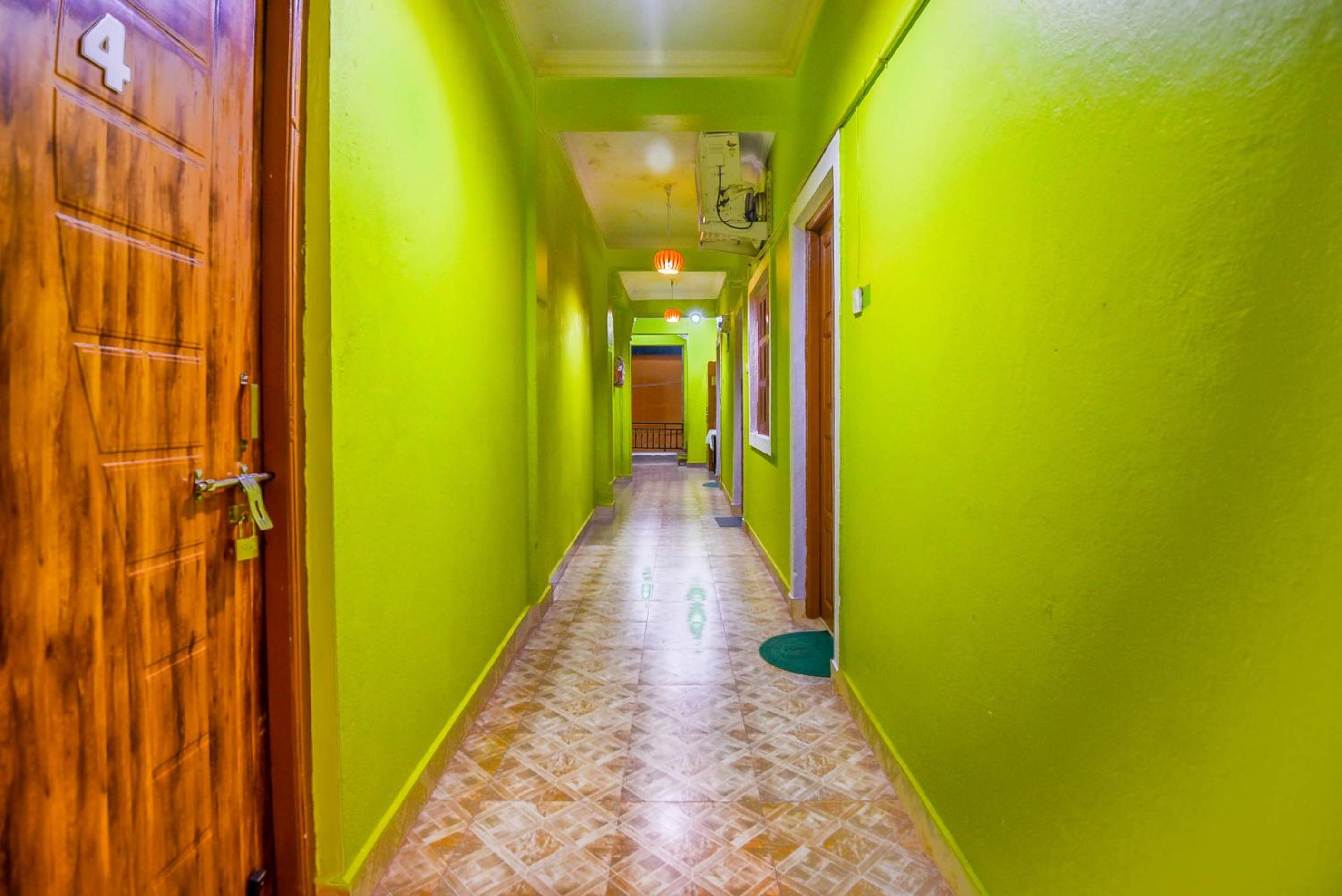 Tropical Inn