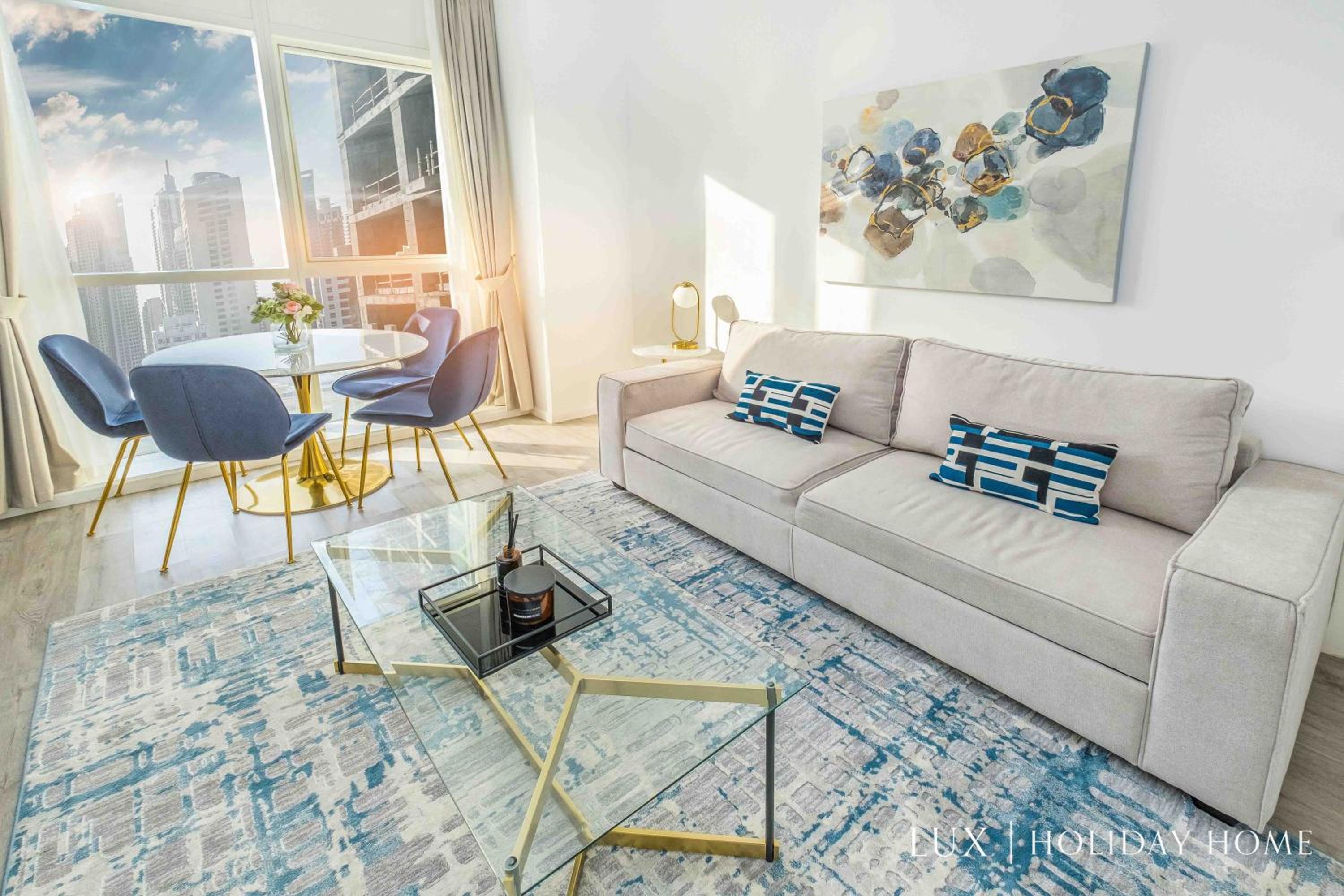 LUX - The Ultimate Lake View Residence