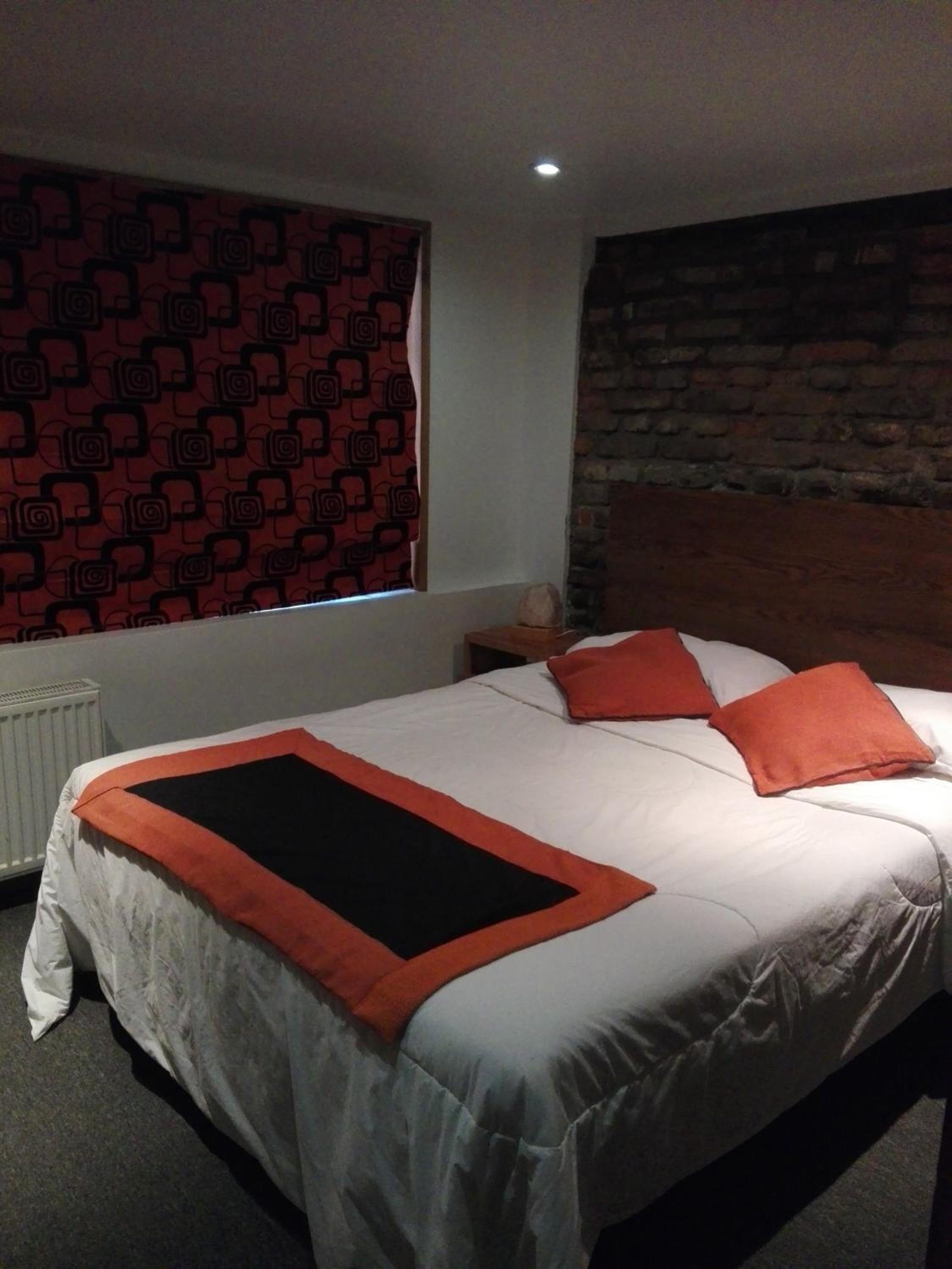 ALMER HOSTAL