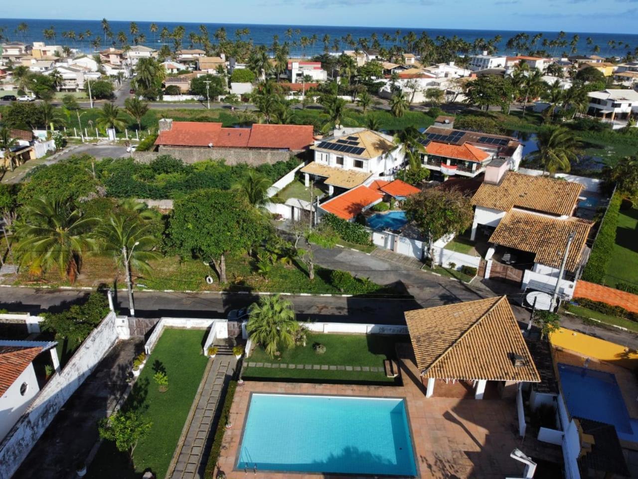 Casa Vilas do Atlântico, 3 quartos próximo a praia