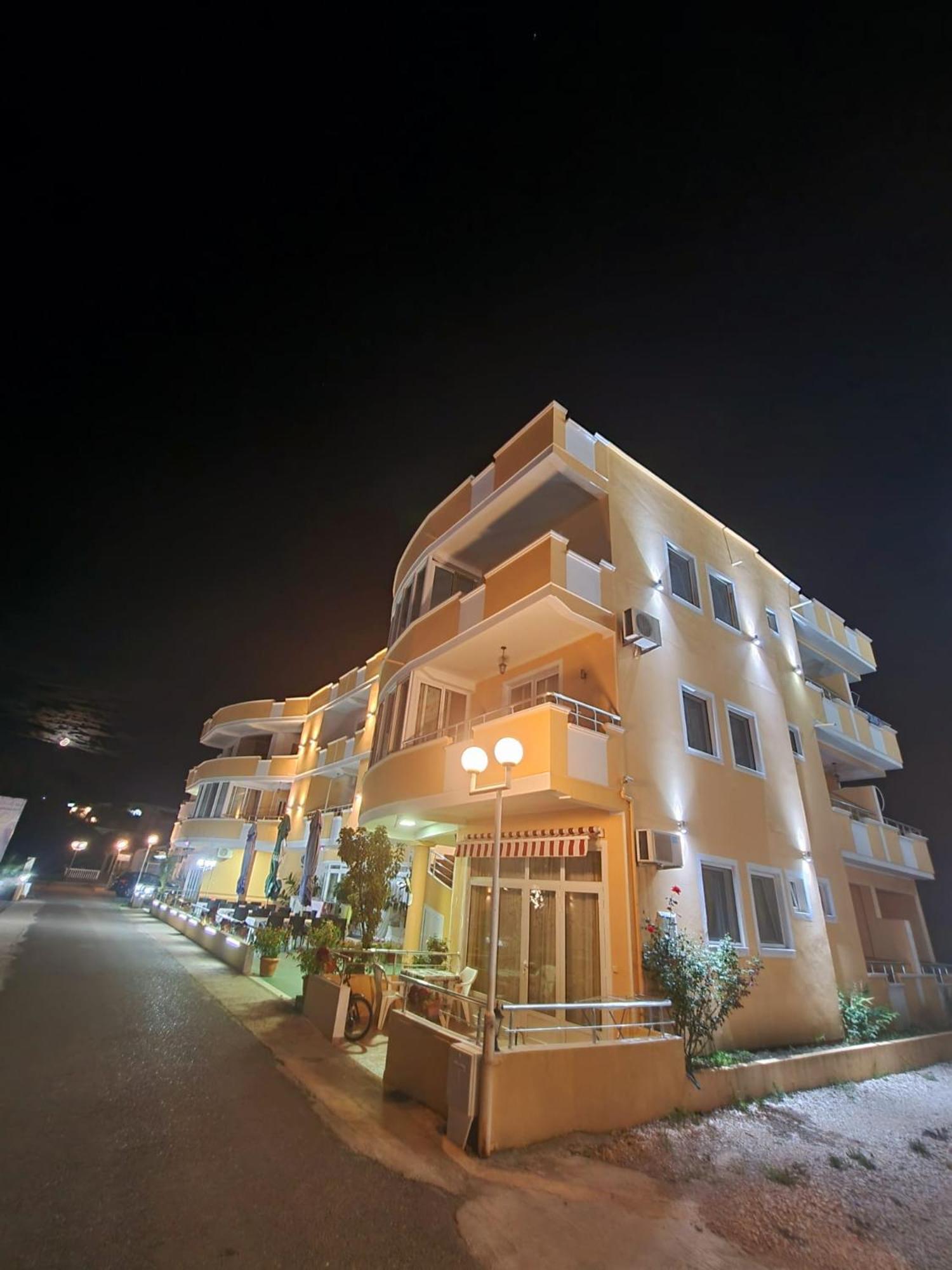 Grandino holiday rooms&apartments view 3