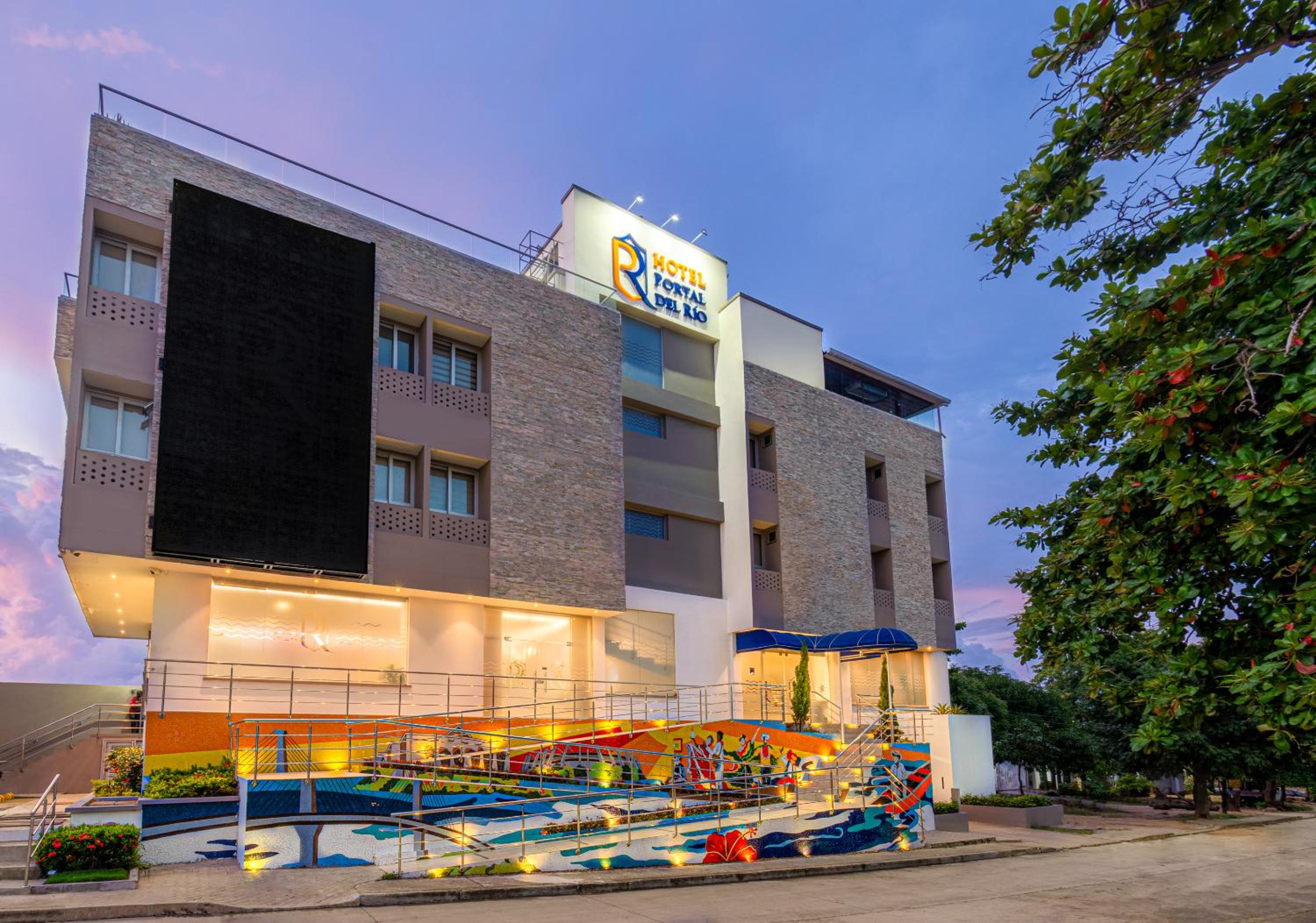 Hotel Portal Del Rio