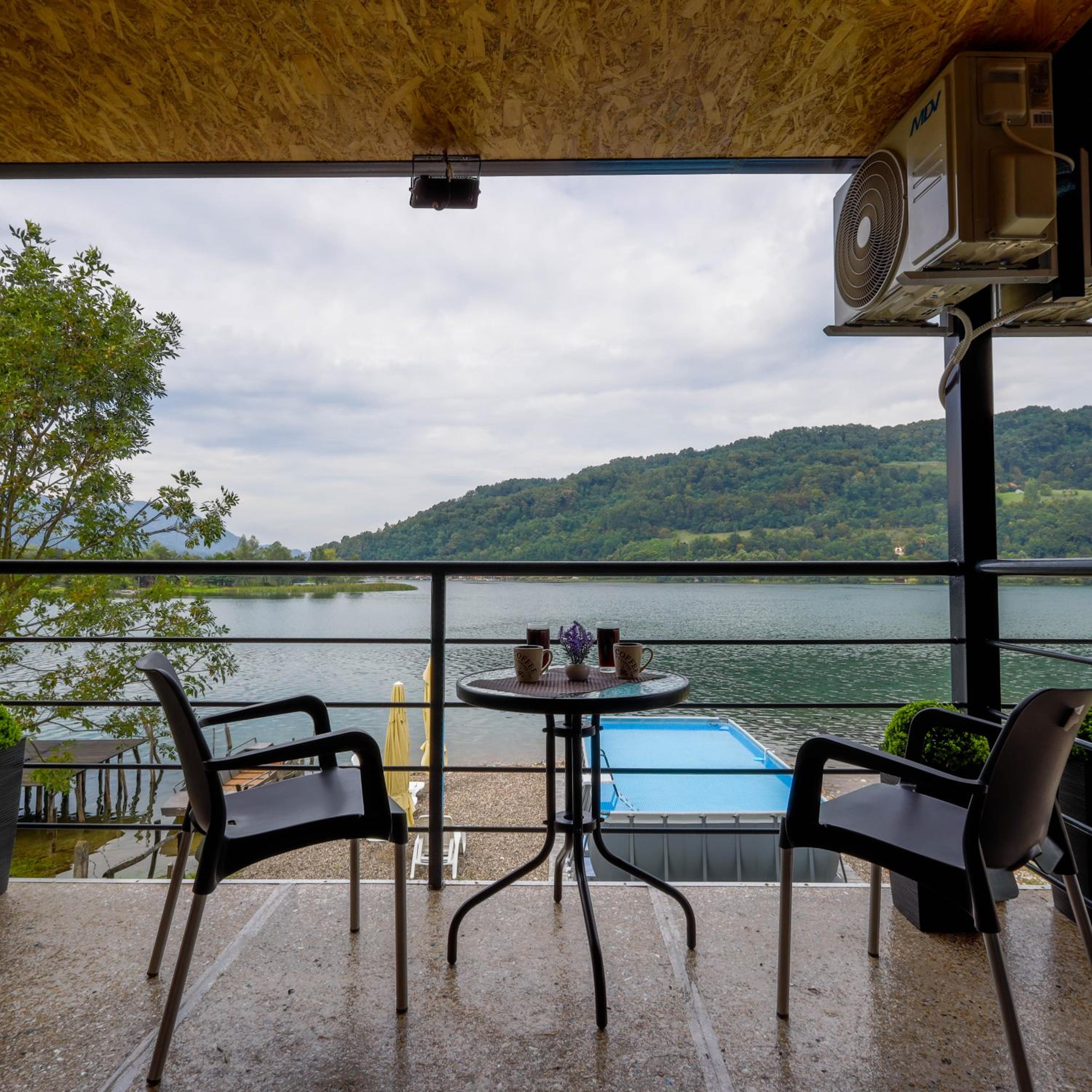 VILA SMARAGD