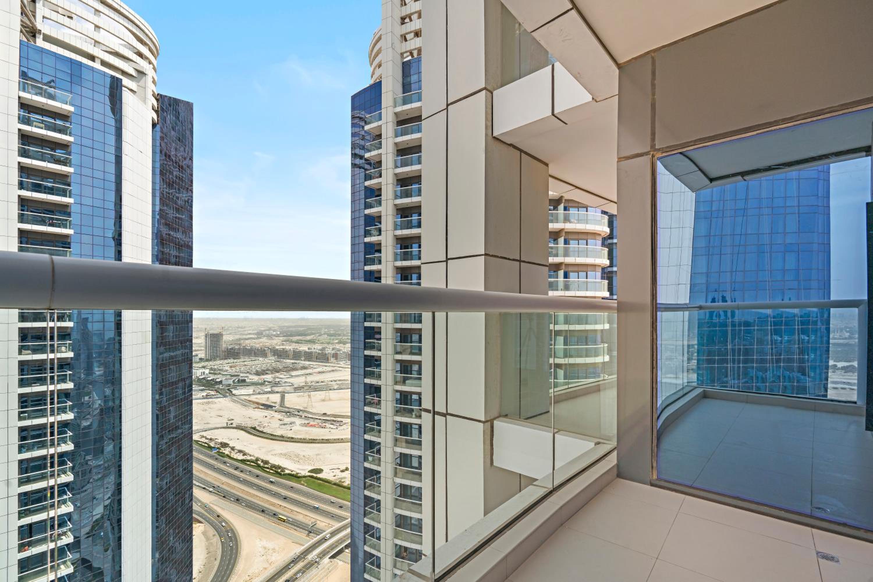 ALiving Supreme 2BR Paramount Towers Business Bay 6206