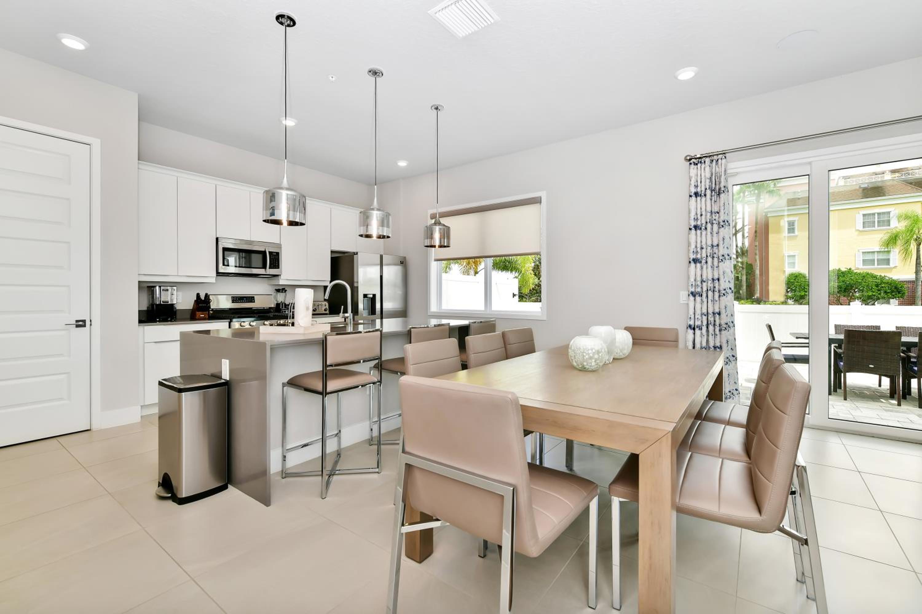Beautiful Condo near Disney w/ Hotel Amenities - 7740 - 52 - 103