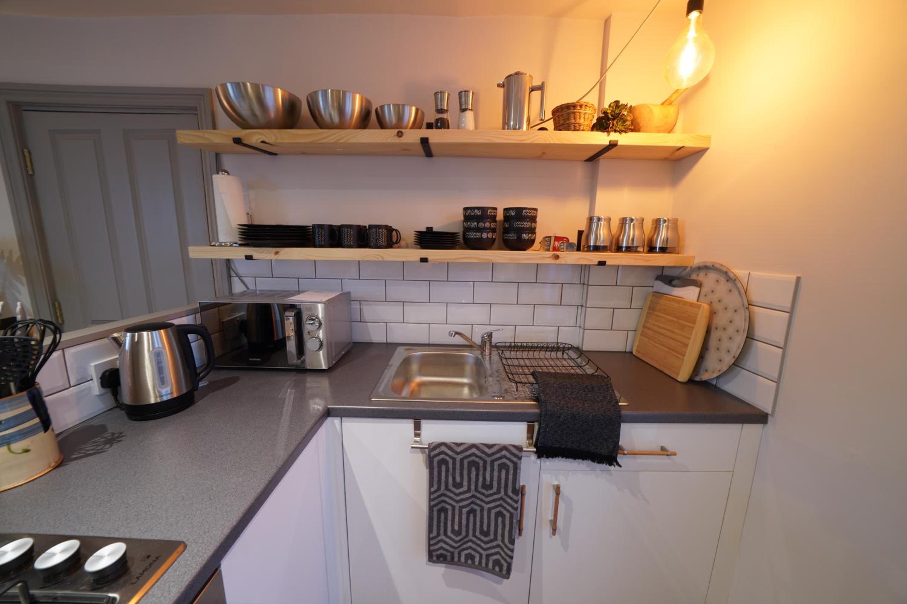 Walmer, Deal stunning coach house apartment view 4