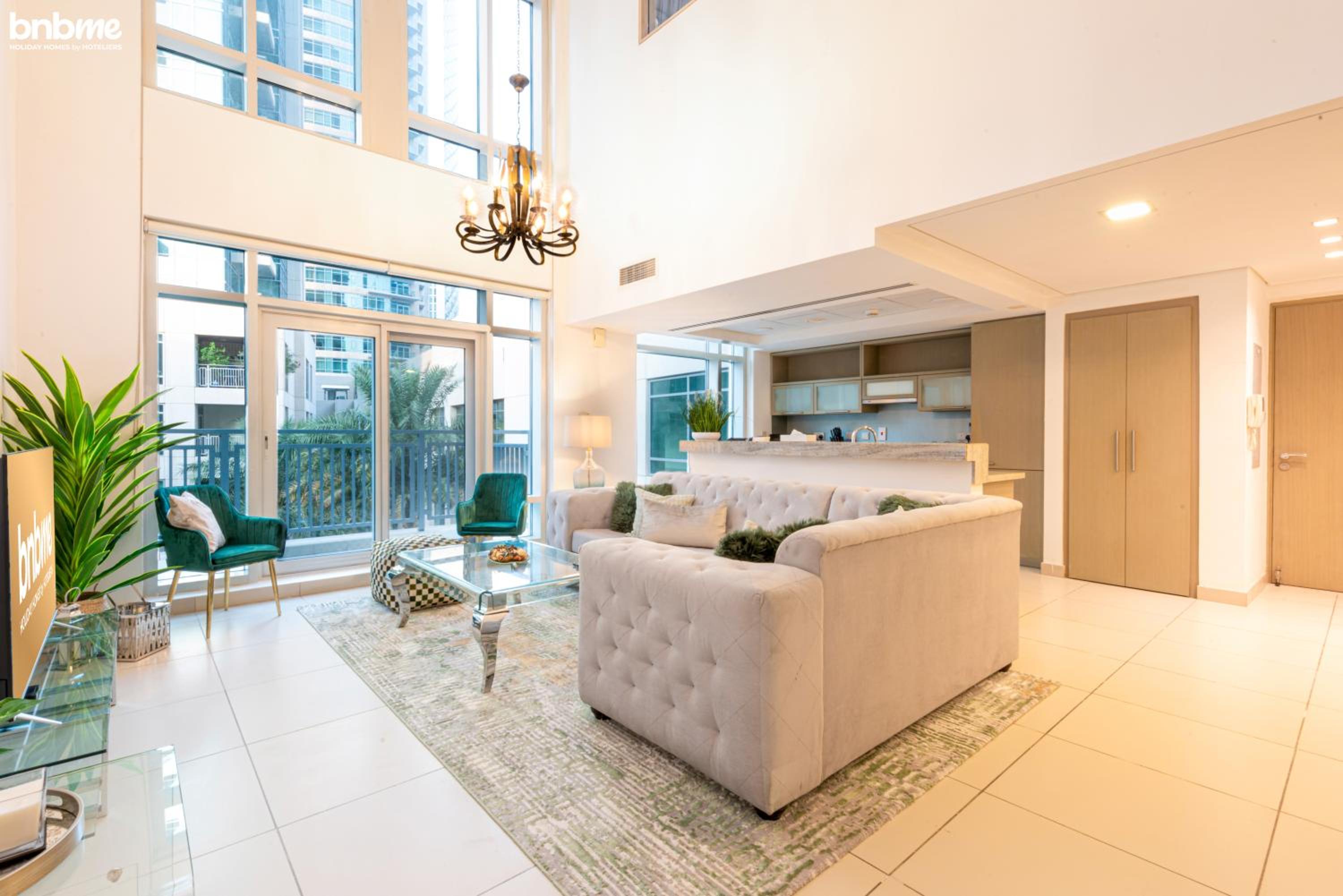 bnbmehomes - Duplex Living walk to Burj K and Dubai Mall - L313