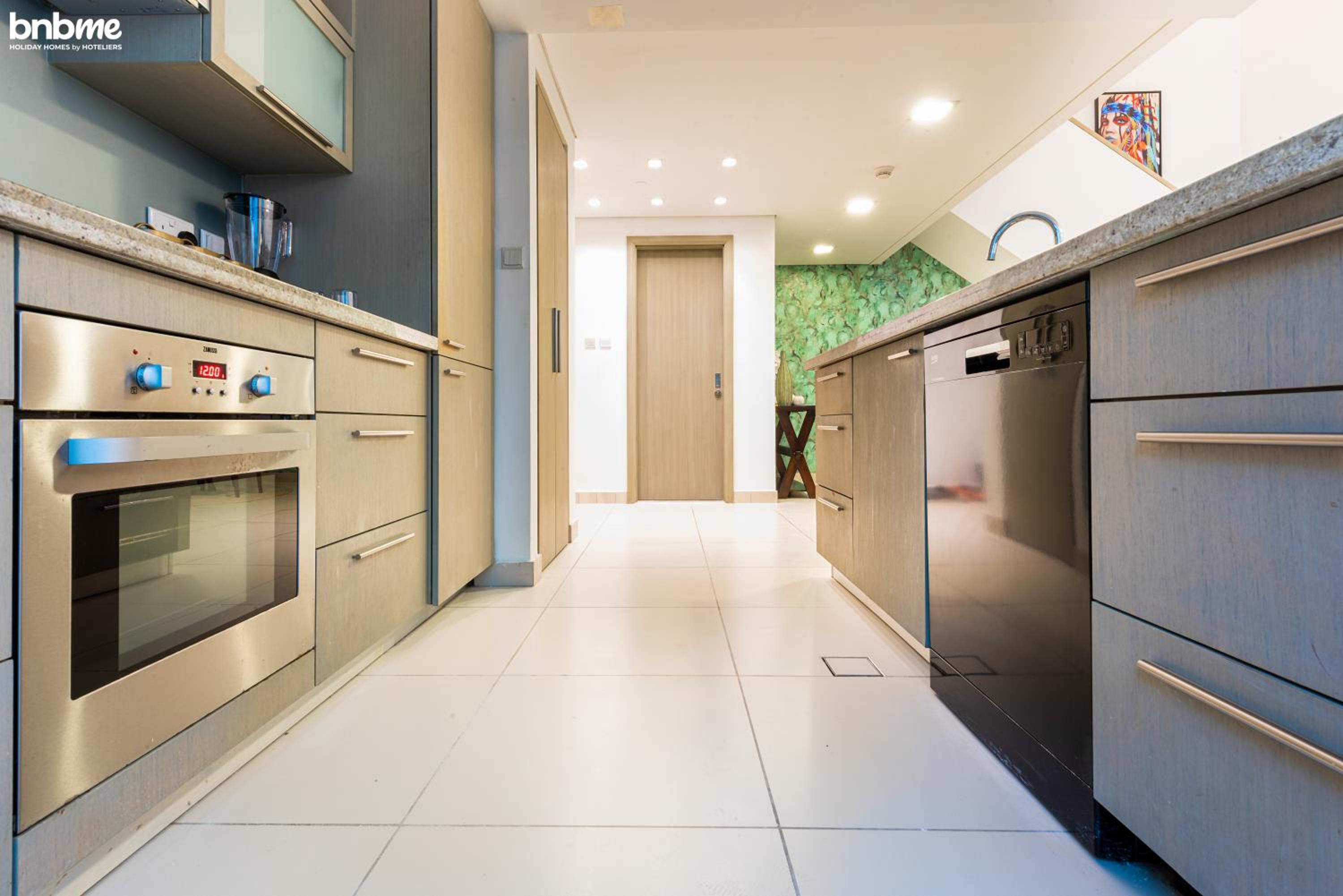 bnbmehomes - Duplex Living walk to Burj K and Dubai Mall - L313