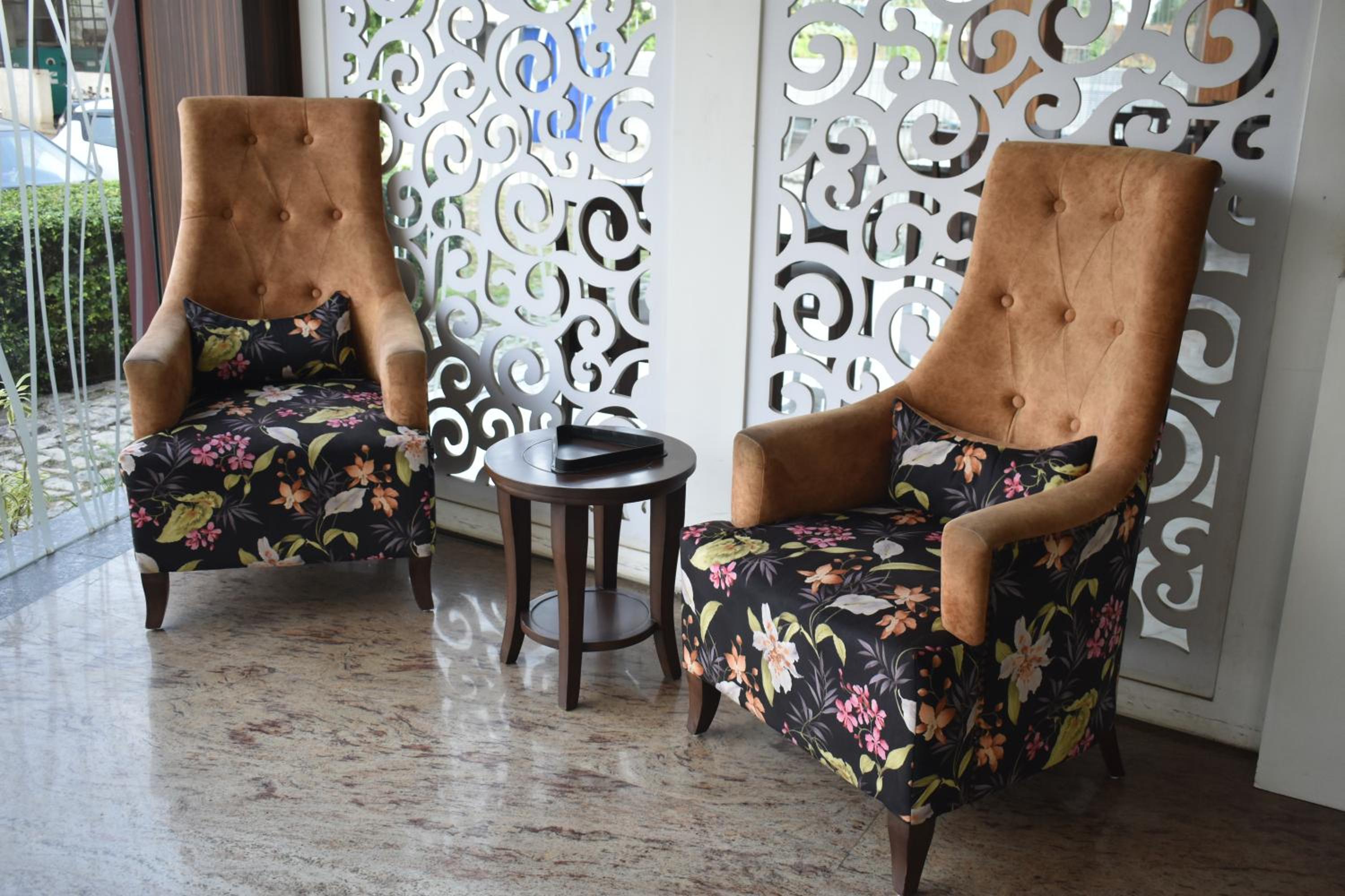 Lobby & Reception
