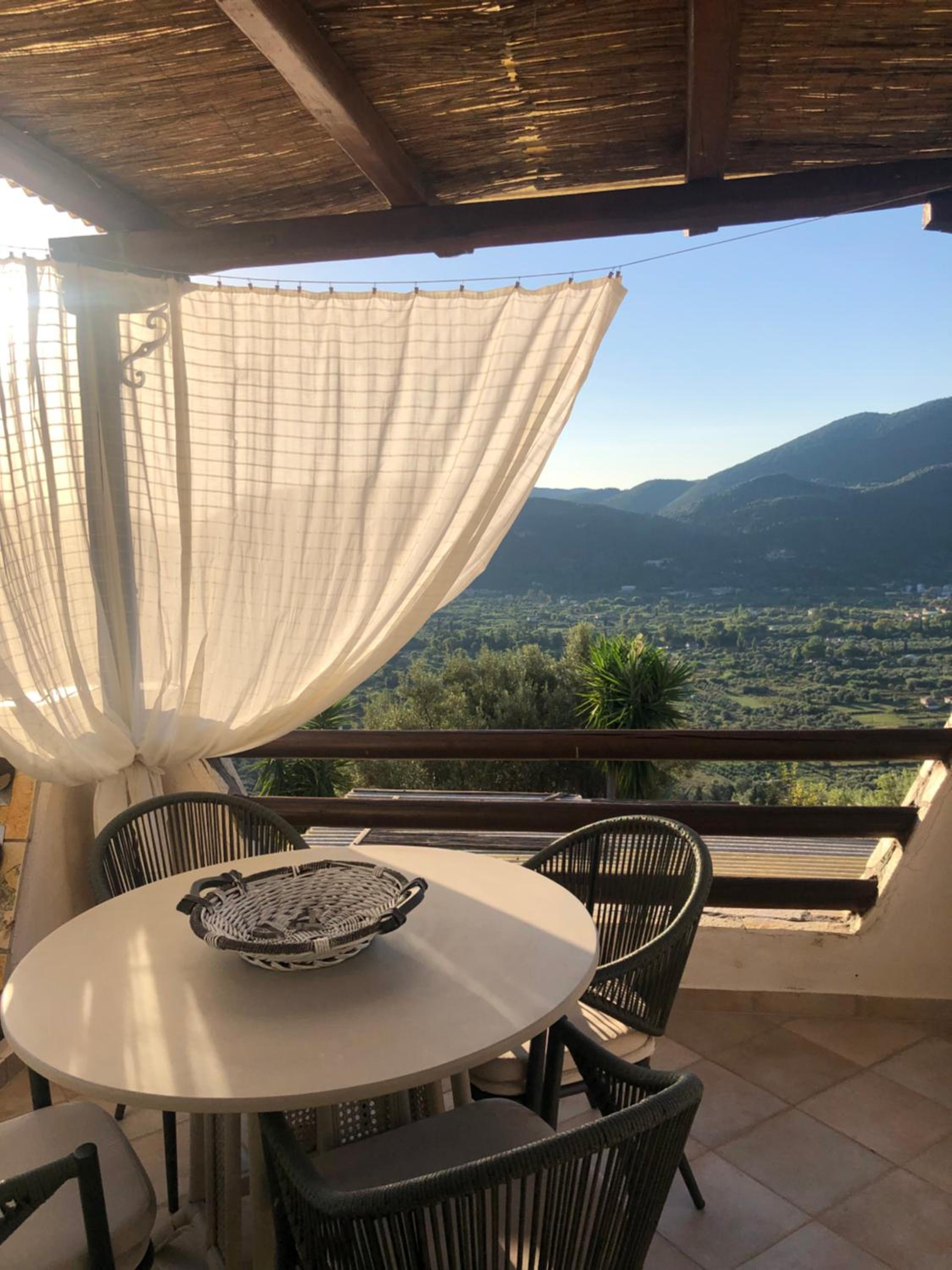 Villa Luna view 3