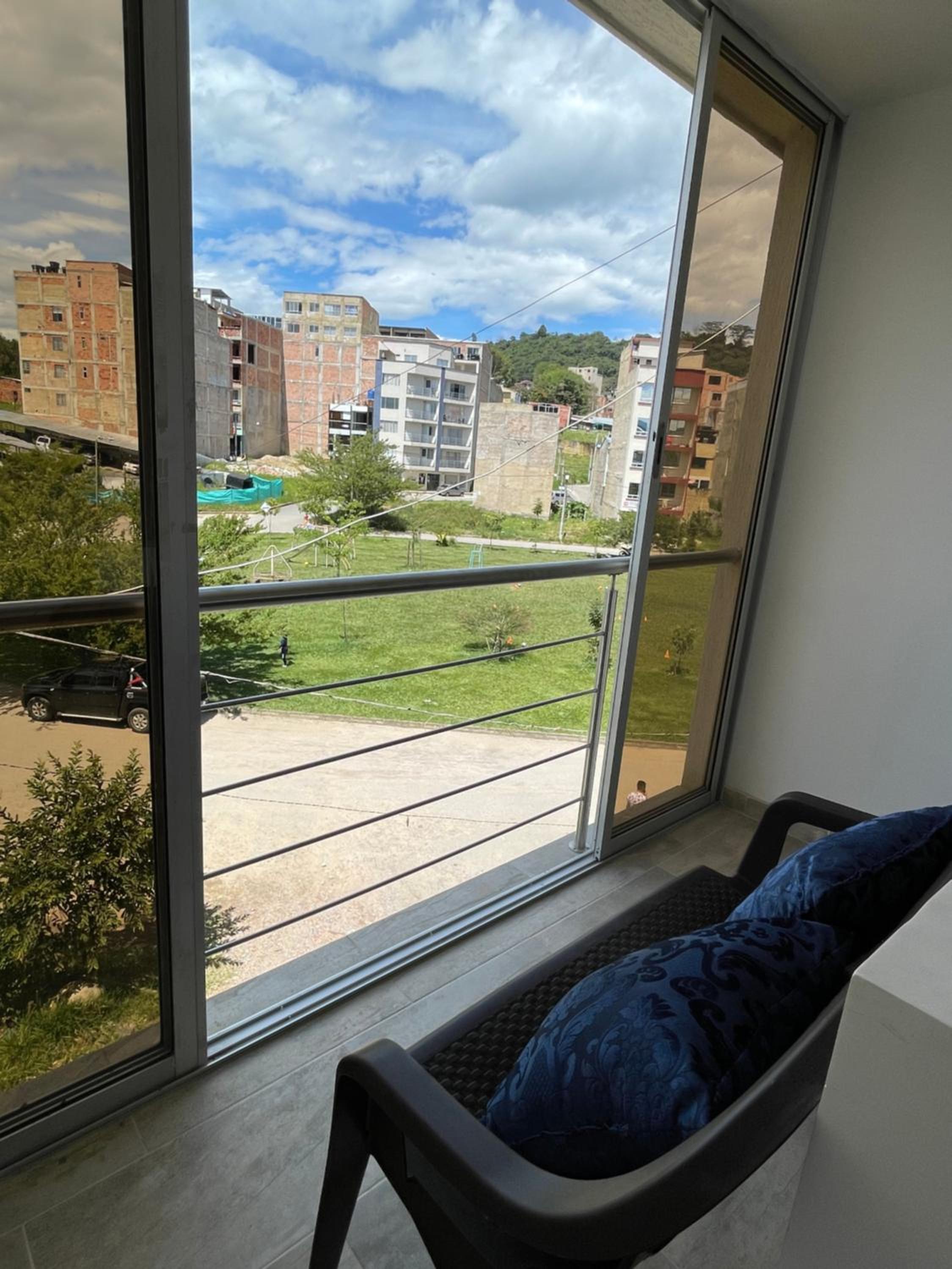 Hermoso apartamento en Barbosa Santander view 2