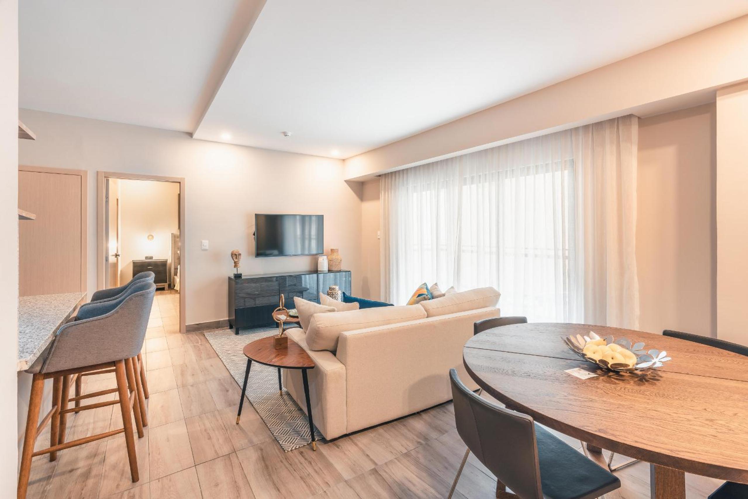 Apartment at Regatta Living II - 405 fully-equipped view 4