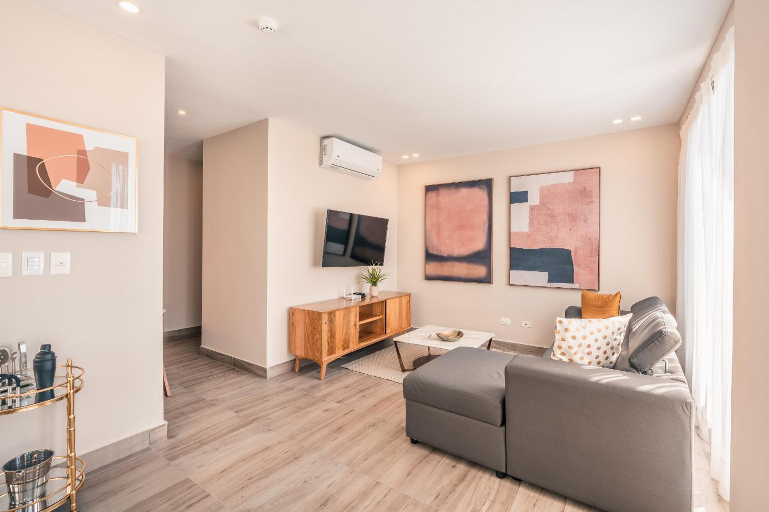 Most exclusive Condo- Hotel in Town -901