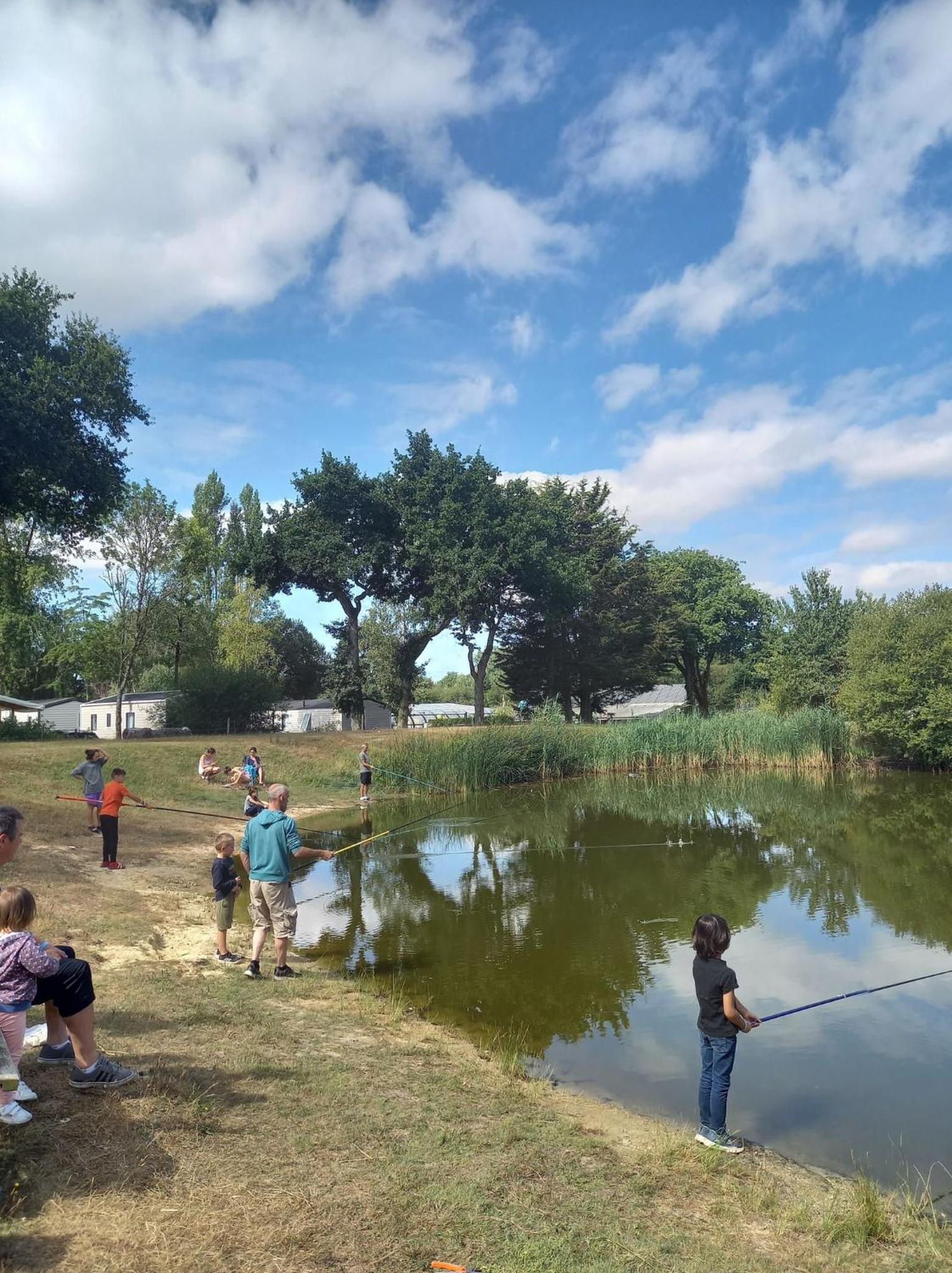 Team Holiday - Camping de l'Etang du Pays Blanc