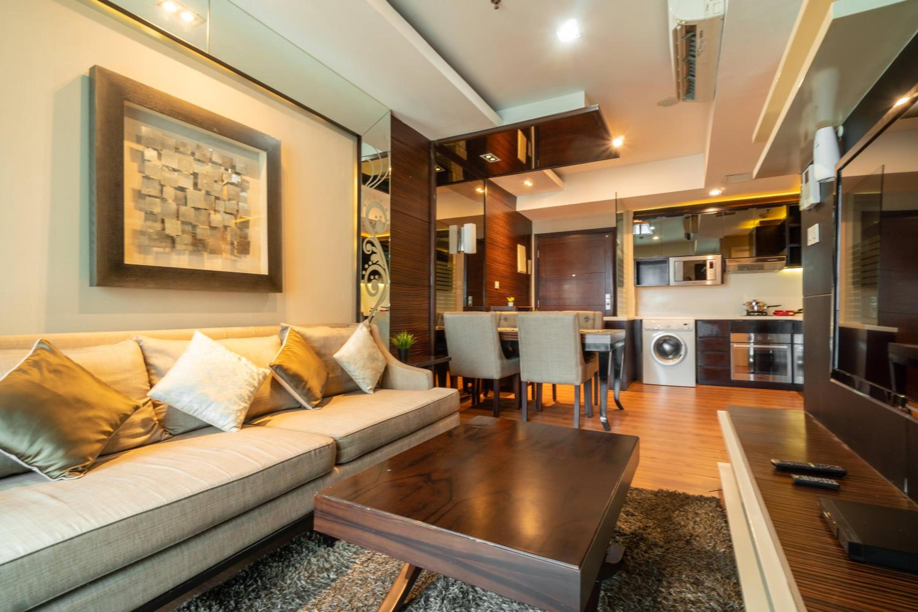 Hotel Luxury & Modern Unit 2 BR @Casablanca - Image 1