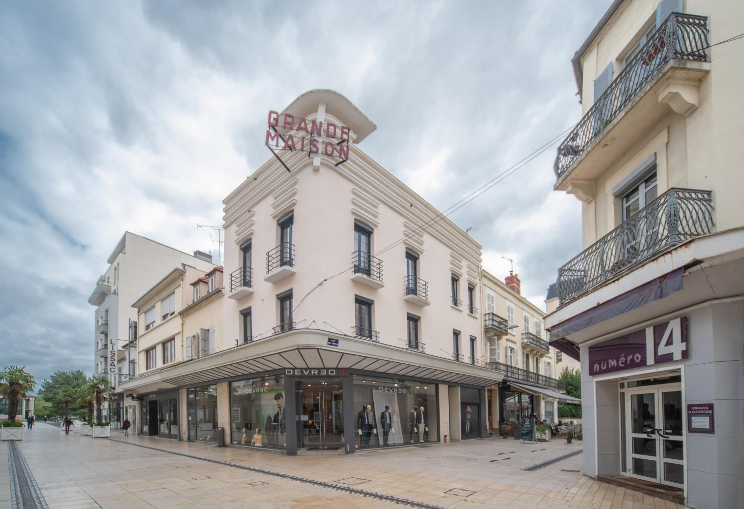 Grande Maison Vichy - Maison ou Appartements en Centre ville view 4