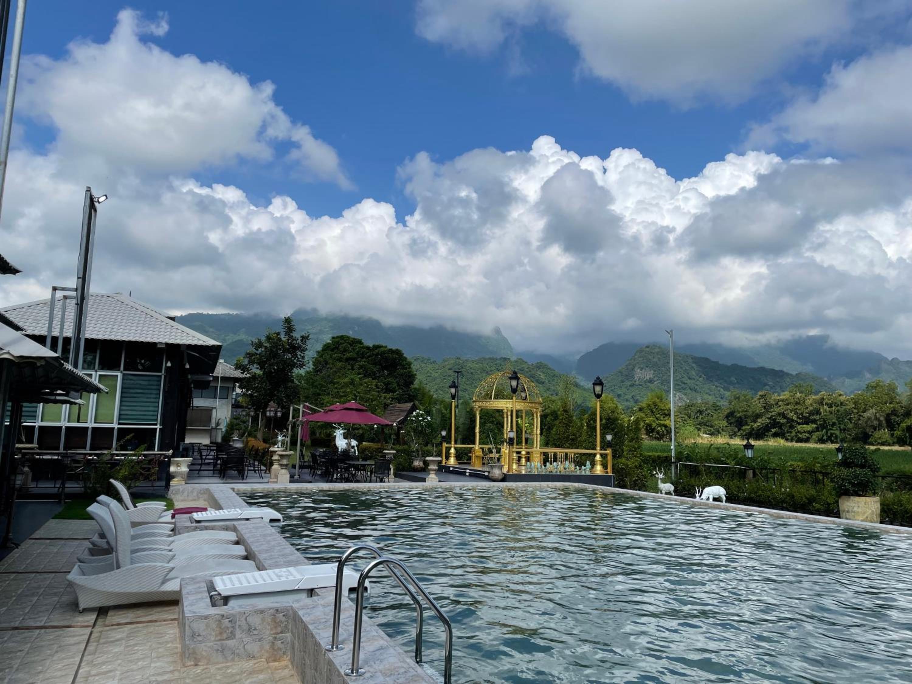 swimming pool