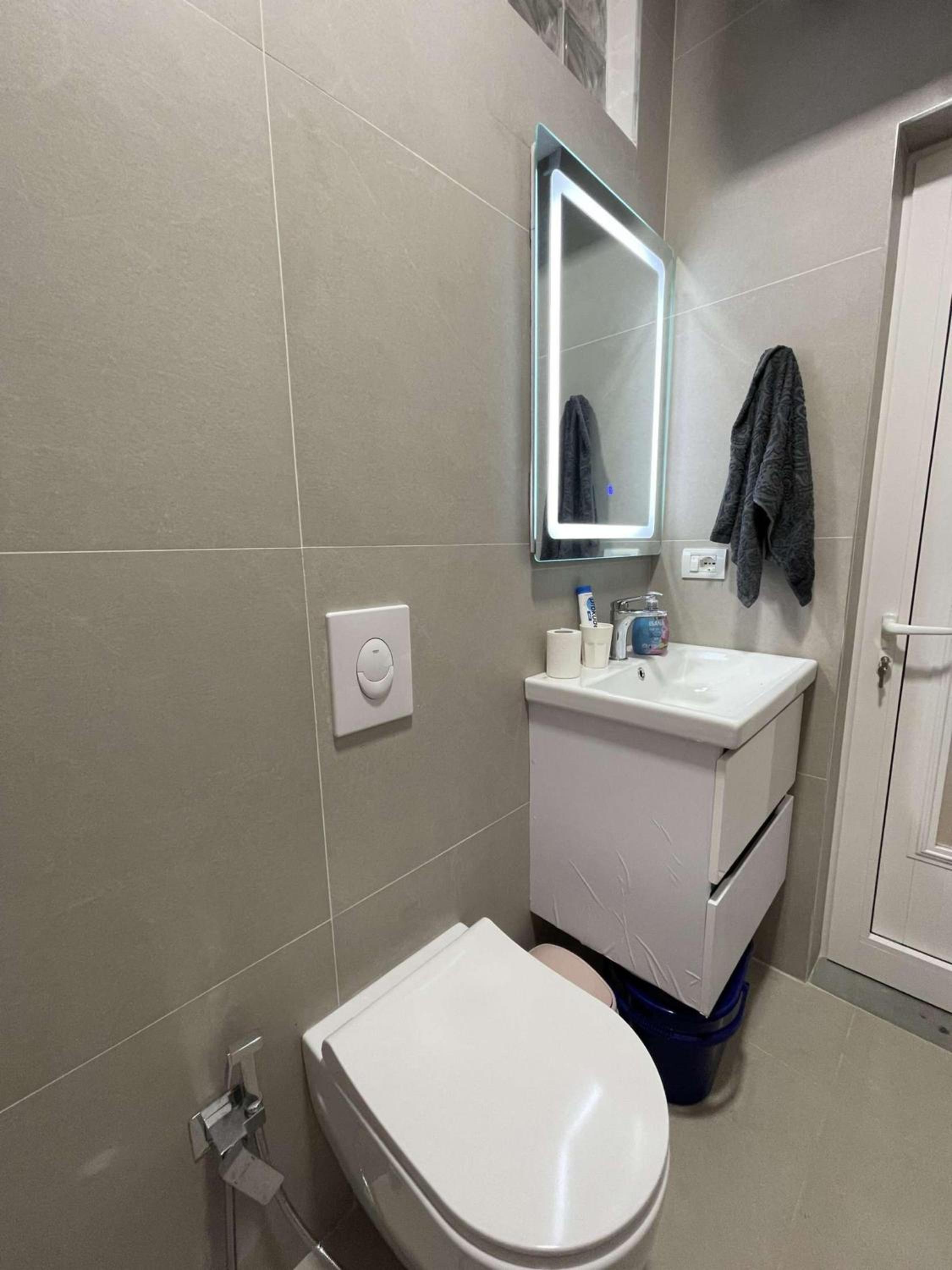 Lovely Apartment In Tirana photo 3