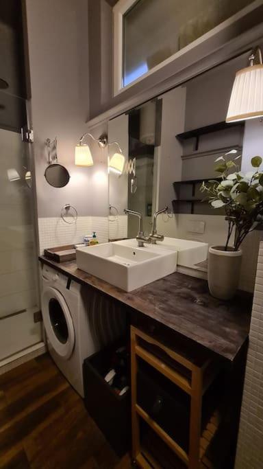 Your Royal 2 bedroom City Center Stay