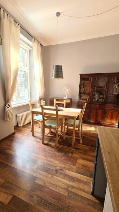 Your Royal 2 bedroom City Center Stay view 3