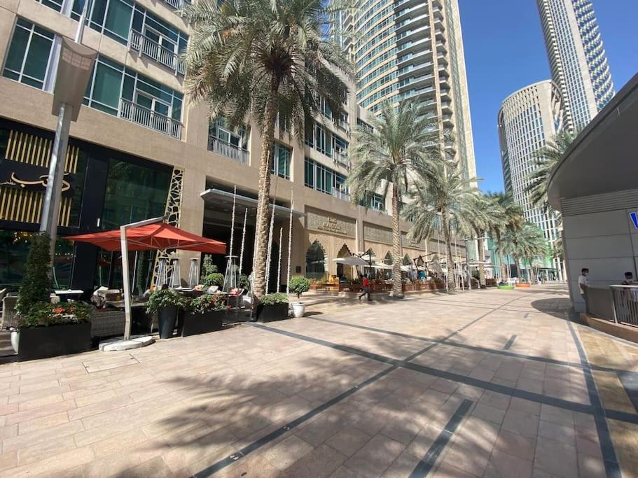 BEAUTIFUL AND COZY 2 BR APARTMENT IN THE HEART OF DOWNTOWN
