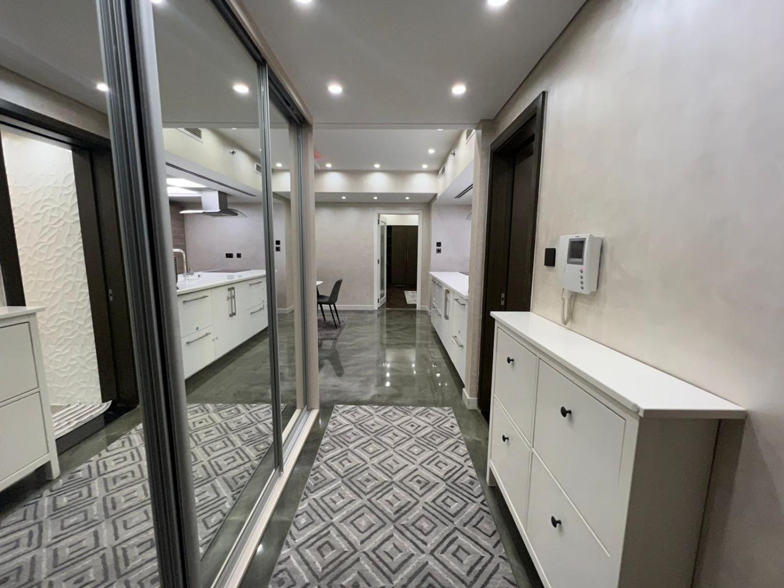 BEAUTIFUL AND COZY 2 BR APARTMENT IN THE HEART OF DOWNTOWN