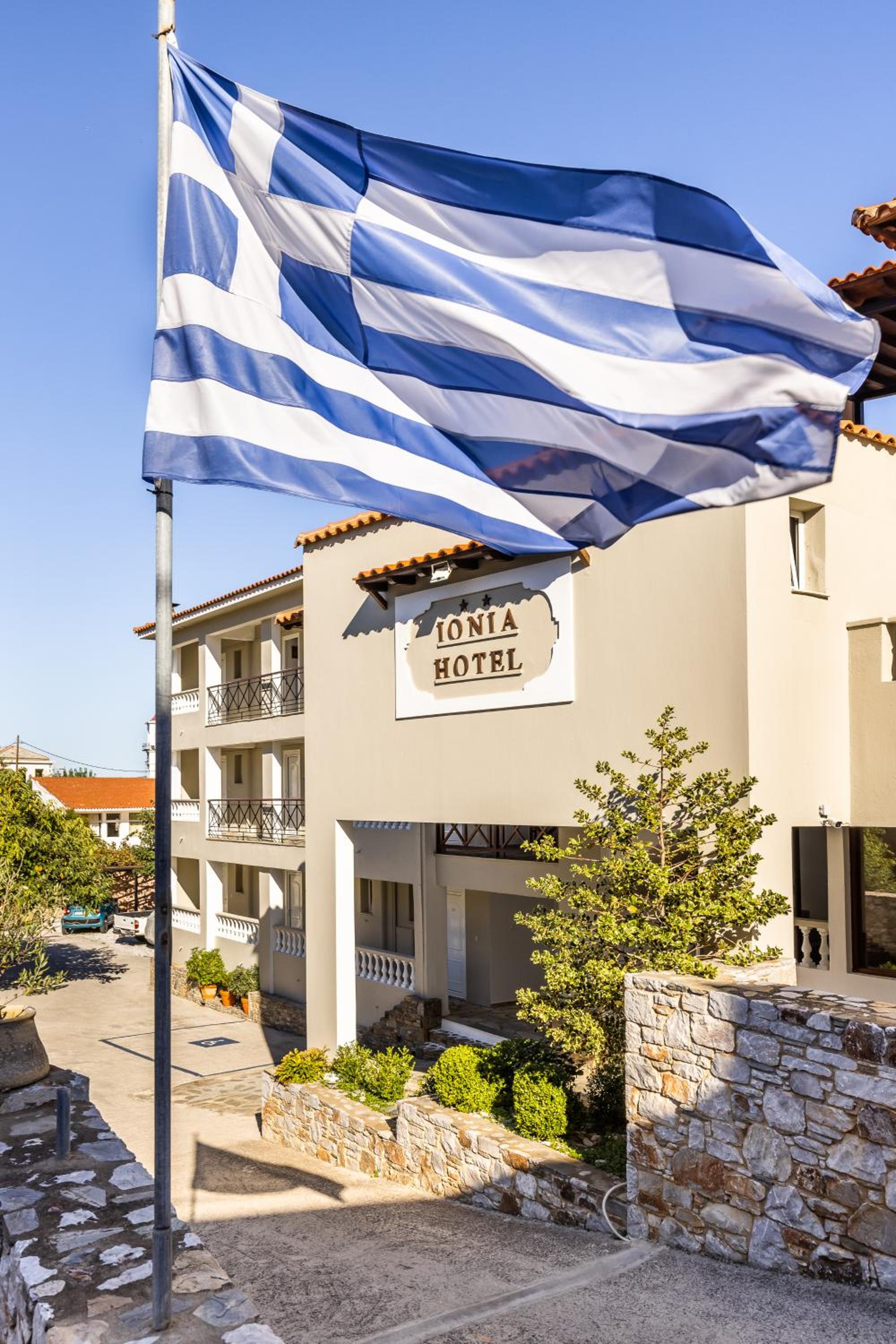 Hotel Ionia Hotel - Image 1